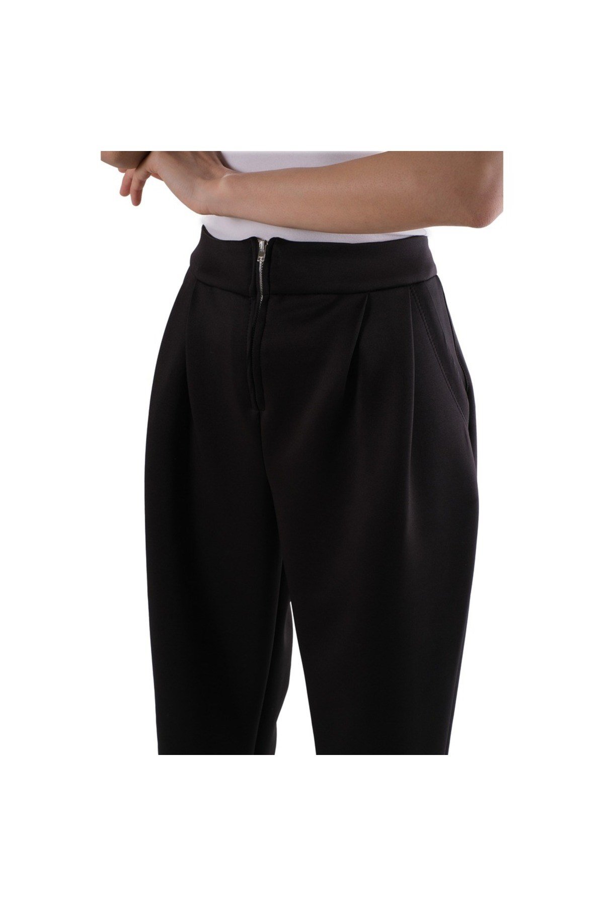 Pleated Carrot Pants