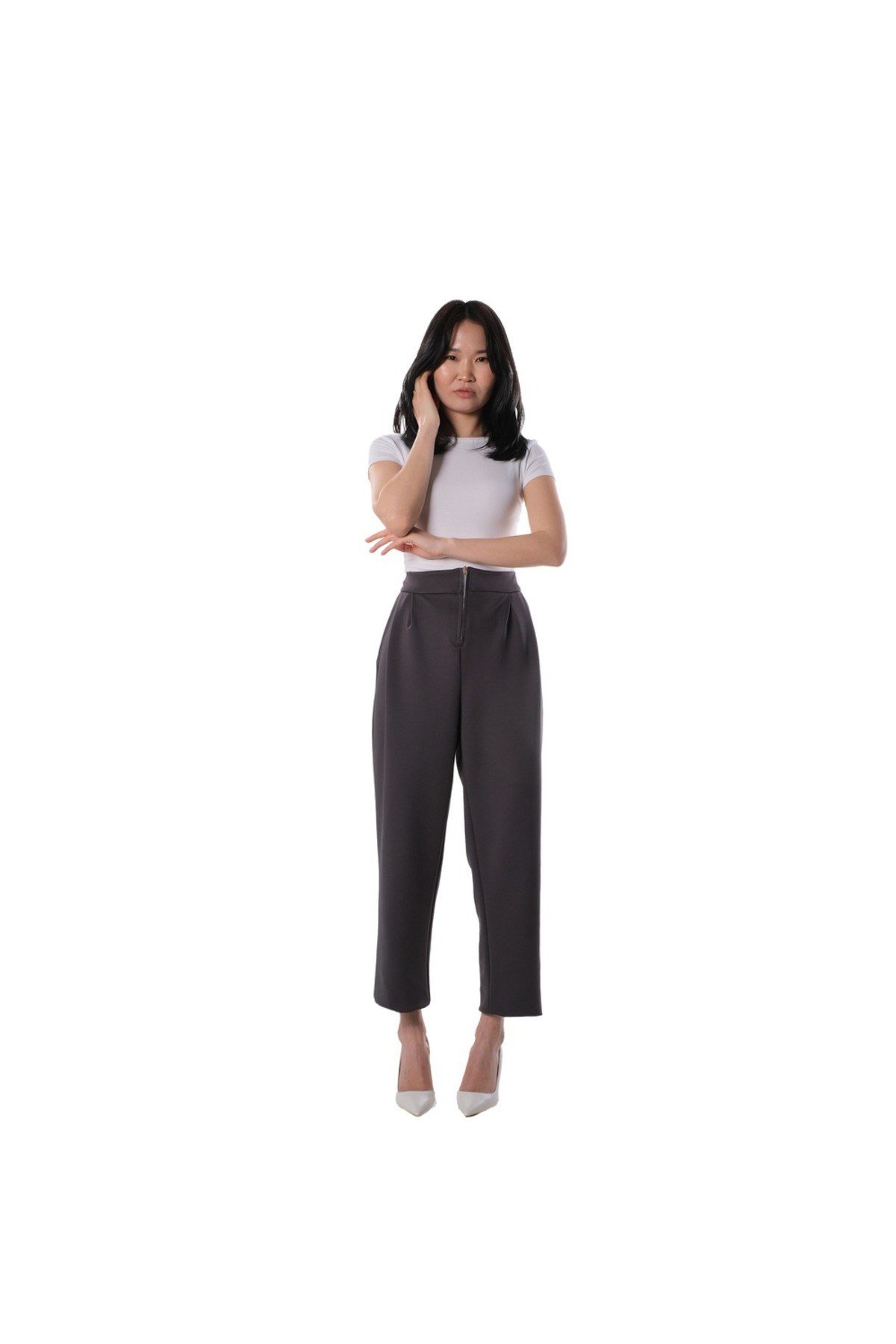 Pleated Carrot Pants
