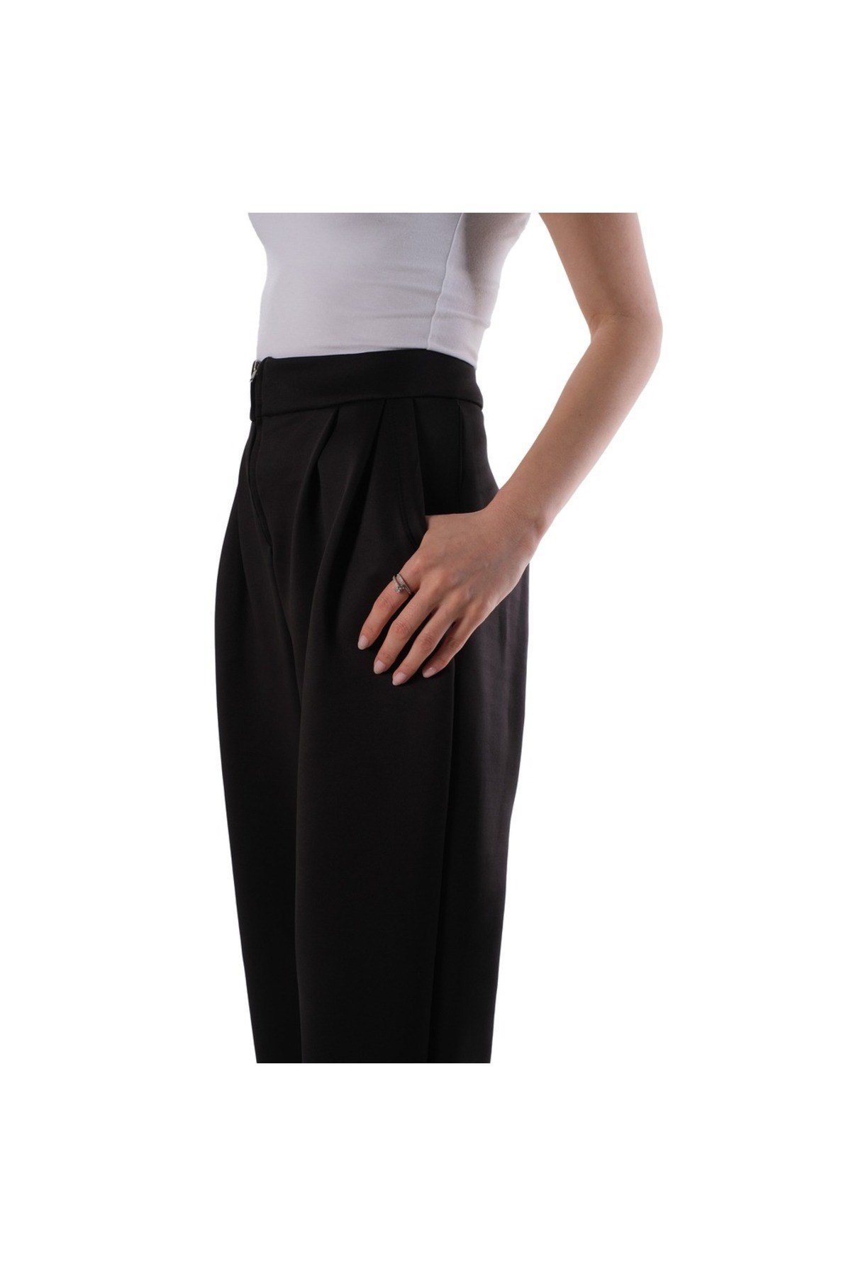 Pleated Carrot Pants