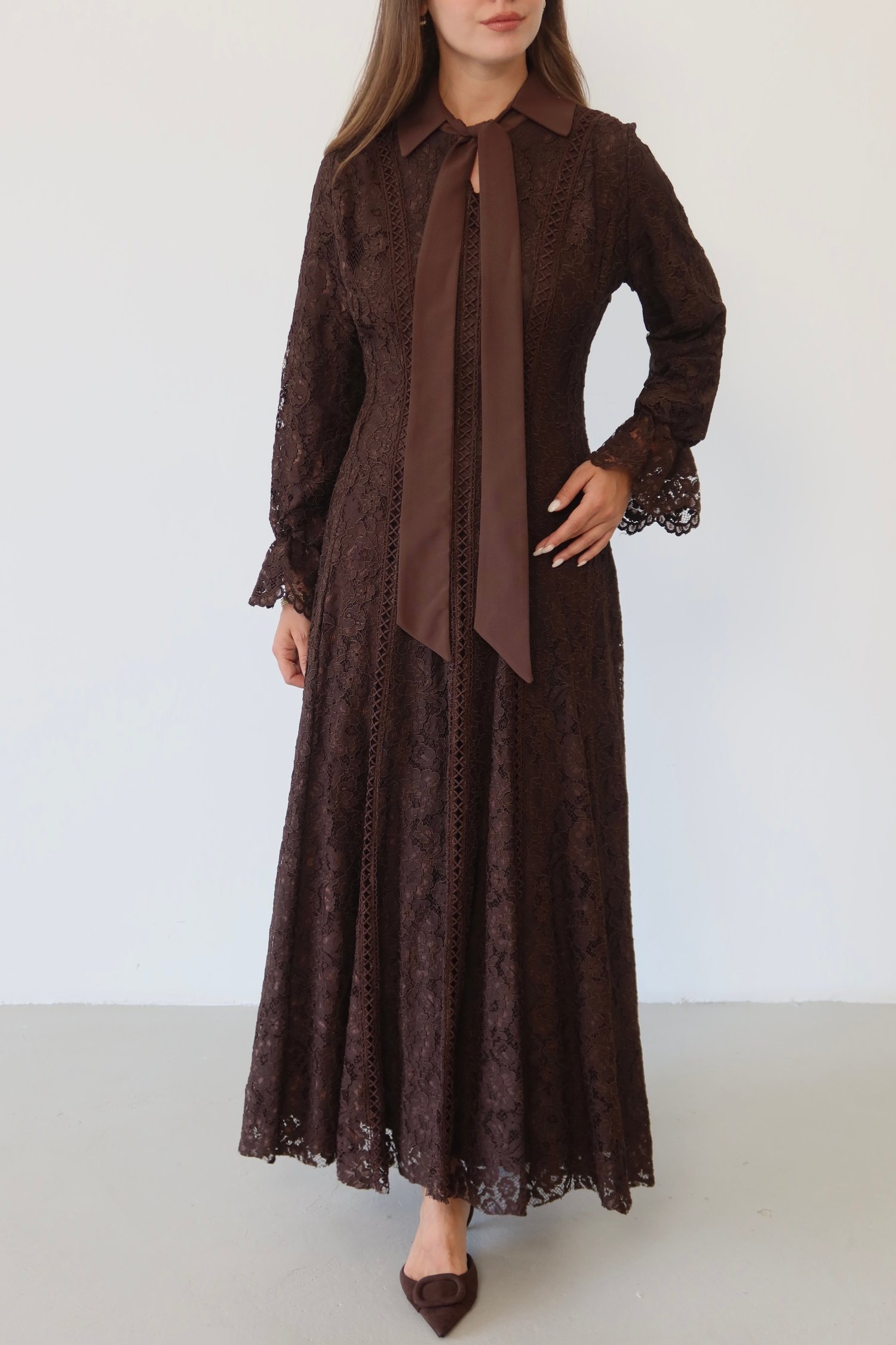 Dantel Detaylı Fiyonk Yaka Elbise  | 1824 