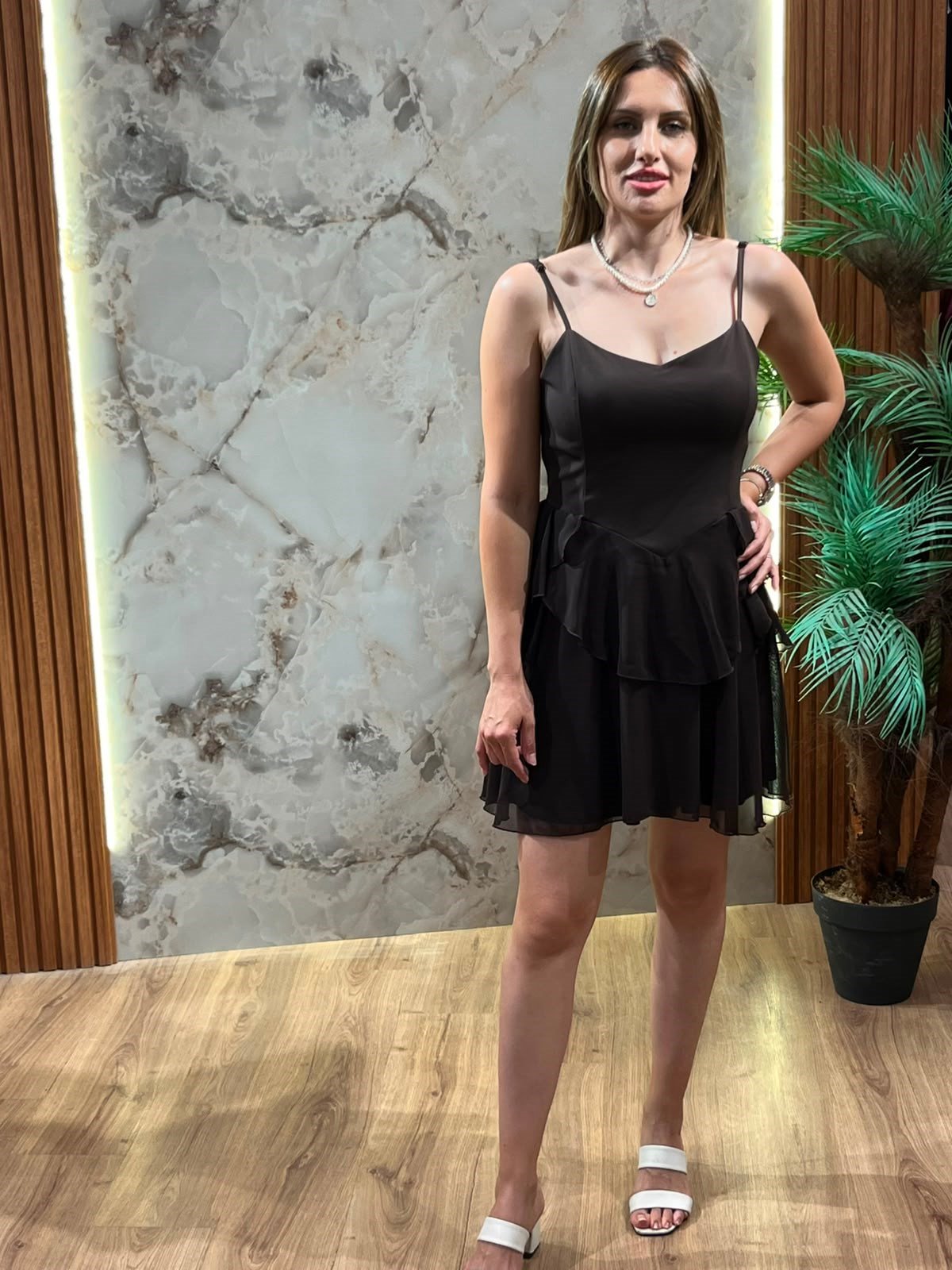 ASKILI TÜL DETAYLI MİNİ ELBİSE