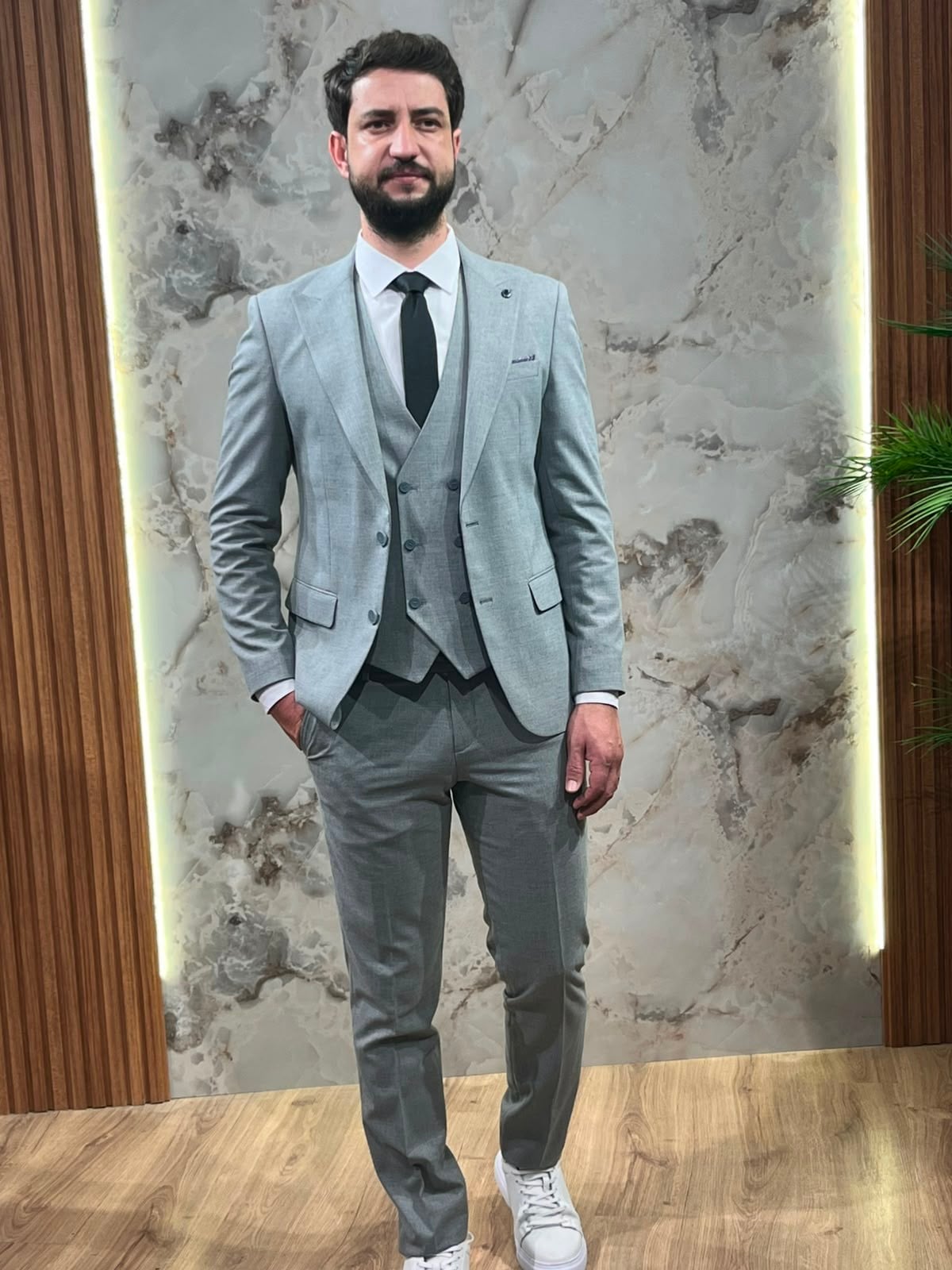 ERKEK GRİ YELEKLİ ÜÇ PARÇA ŞIK TAKIM ELBİSE 