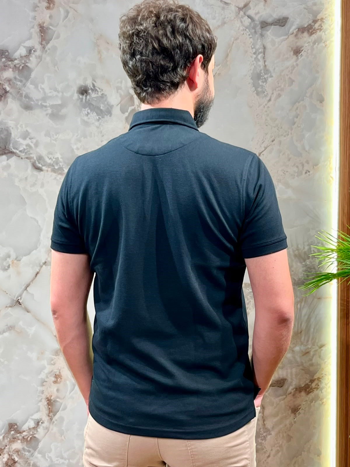 ERKEK SİYAH POLO YAKA DOKULU TİŞÖRT 