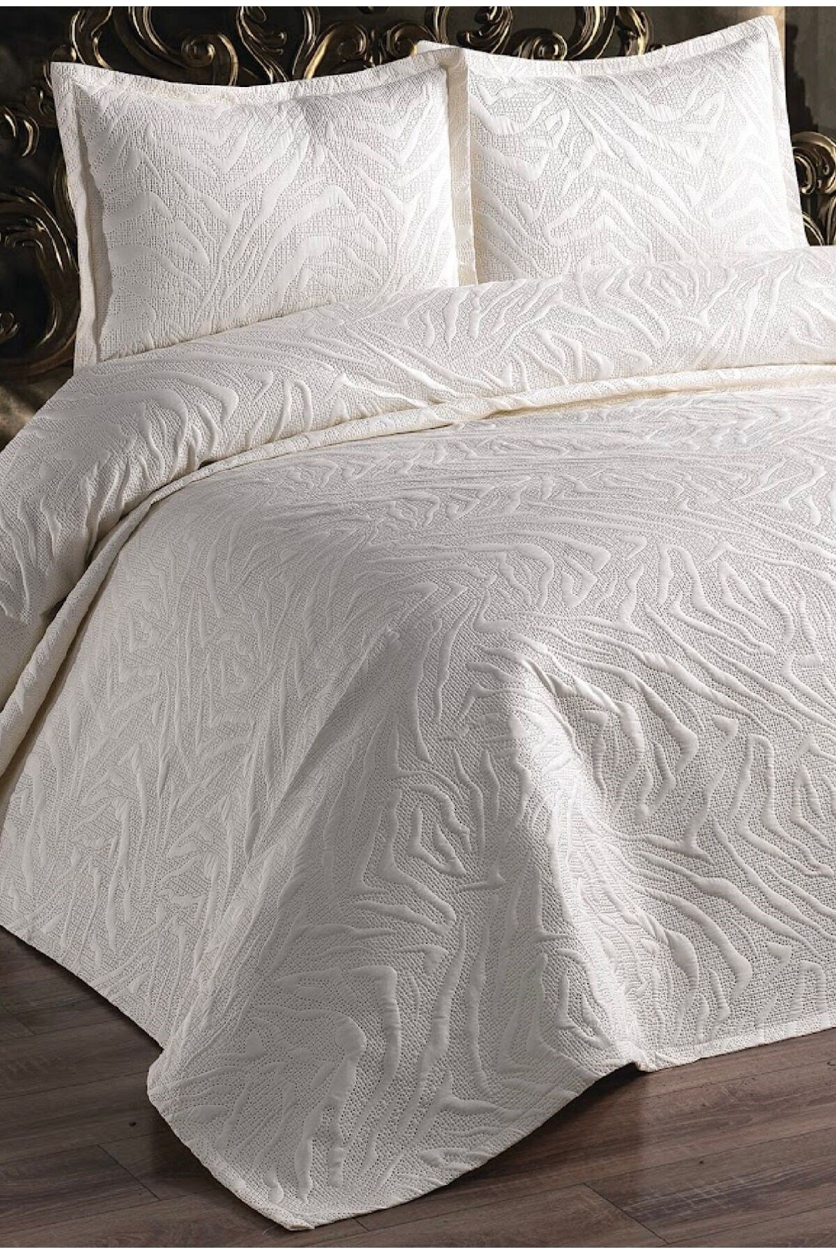 Çift Kişilik 3 Parça Jelatinde Microfiber Yatak Örtüsü Seti - 235x250 cm