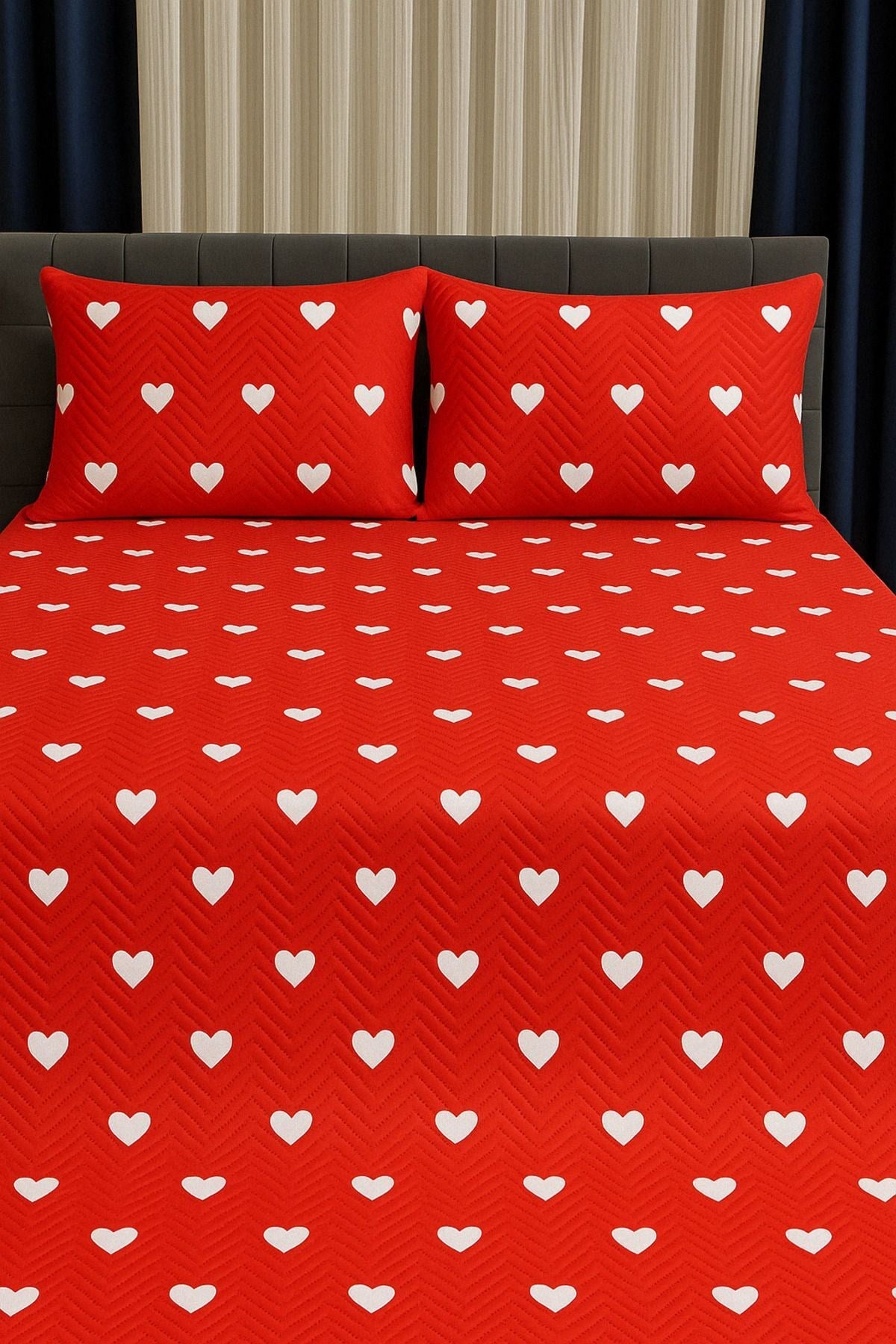 Çift Kişilik Çeyizlik Pike Yatak Örtüsü Takımı 200x220 Cm 2 Yastık Kılıflı Çok Amaçlı Battaniye