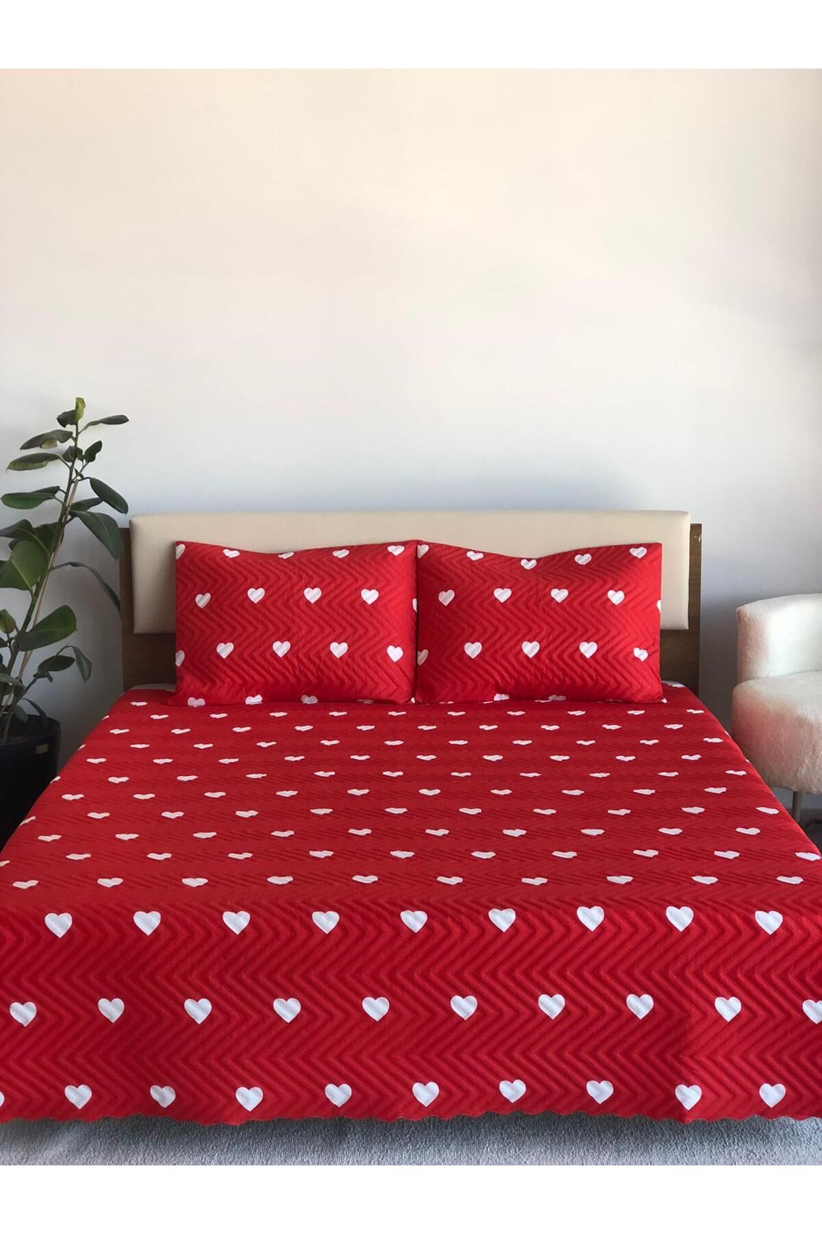 Çift Kişilik Çeyizlik Pike Yatak Örtüsü Takımı 200x220 Cm 2 Yastık Kılıflı Çok Amaçlı Battaniye