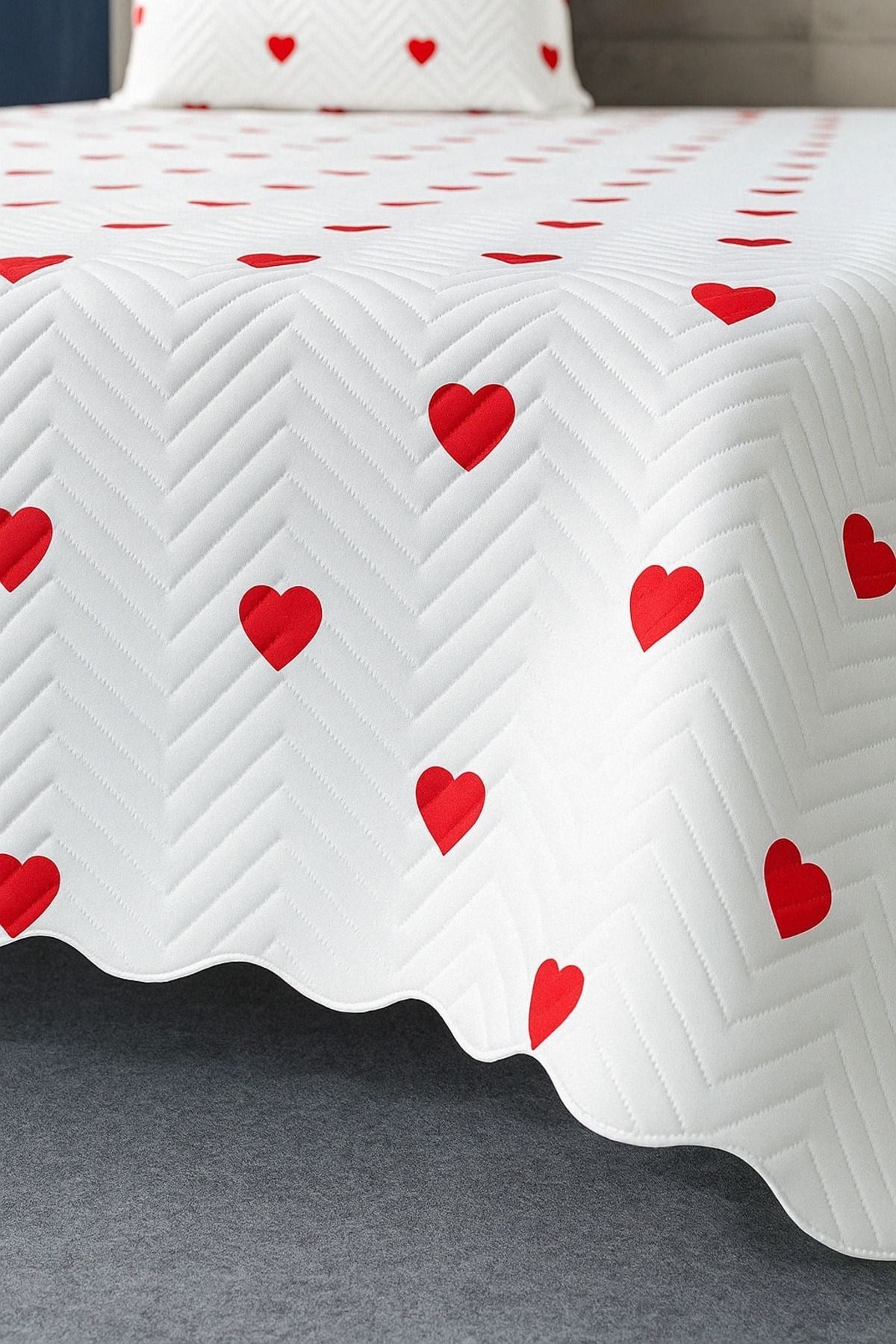 Çift Kişilik Çeyizlik Pike Yatak Örtüsü Takımı 200x220 Cm 2 Yastık Kılıflı Çok Amaçlı Battaniye