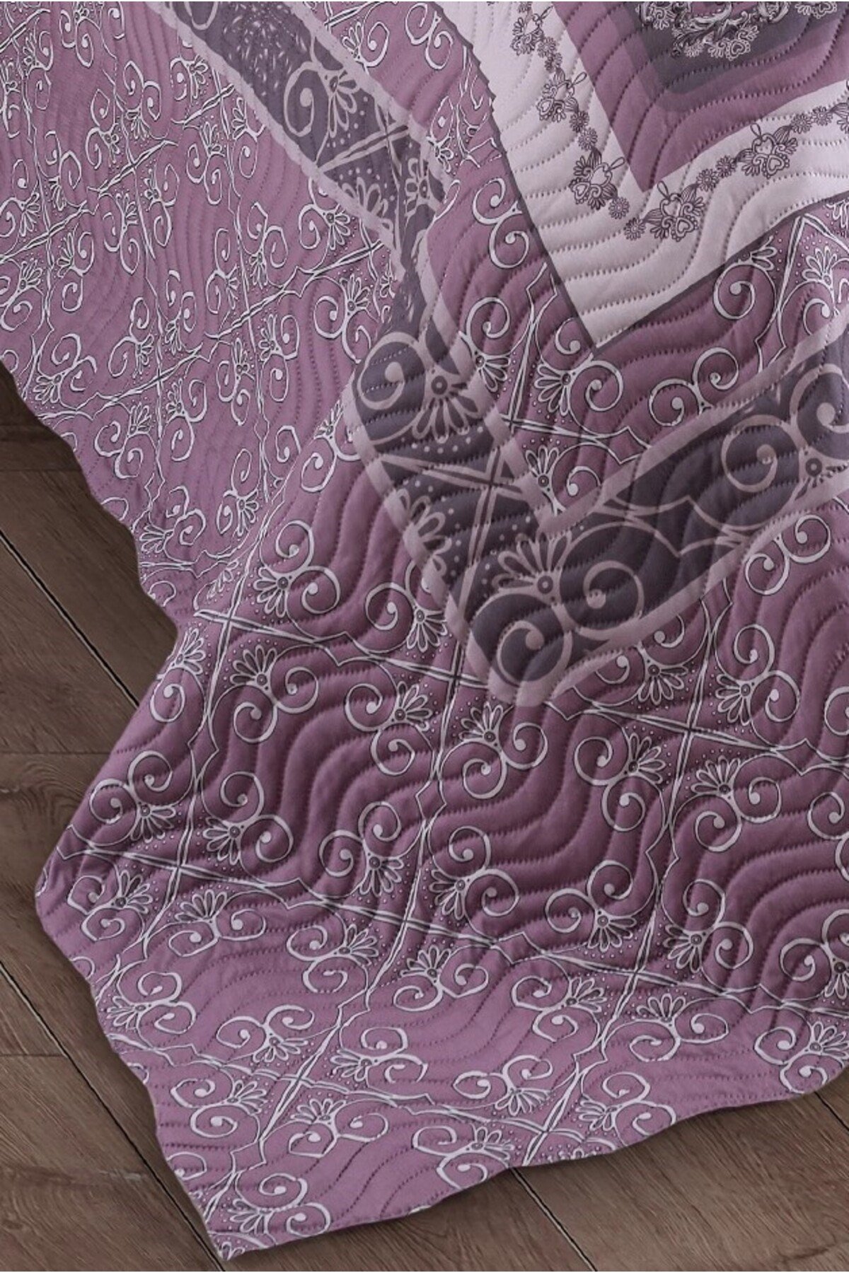 Çift Kişilik Microfiber Kapitone Yatak Örtüsü