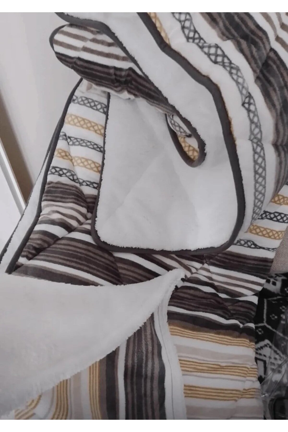 Comforter Tek Kişilik Yorgan Seti Luca Sarı 160x240 (İÇ ELYAFI KREM)