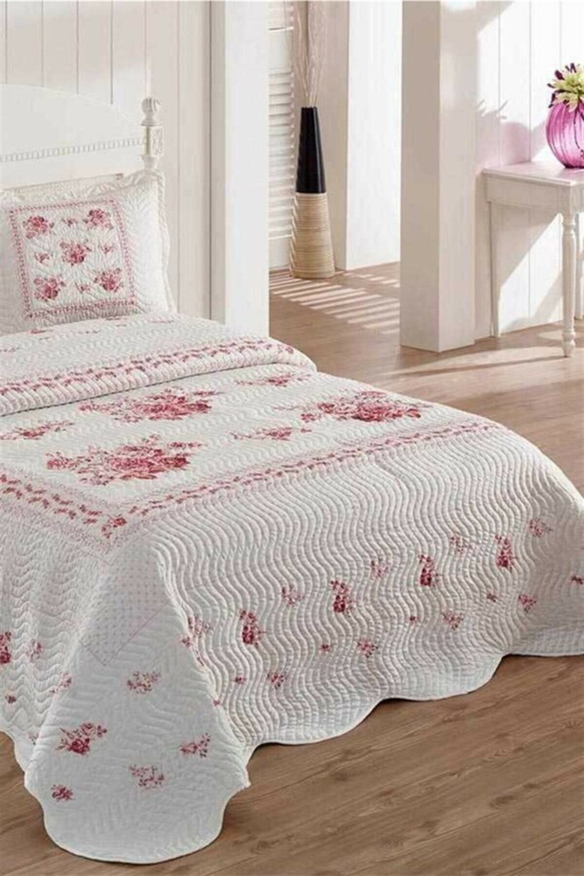 Flower Çift Kişilik Kapitone Yatak Örtüsü Takımı - Pembe