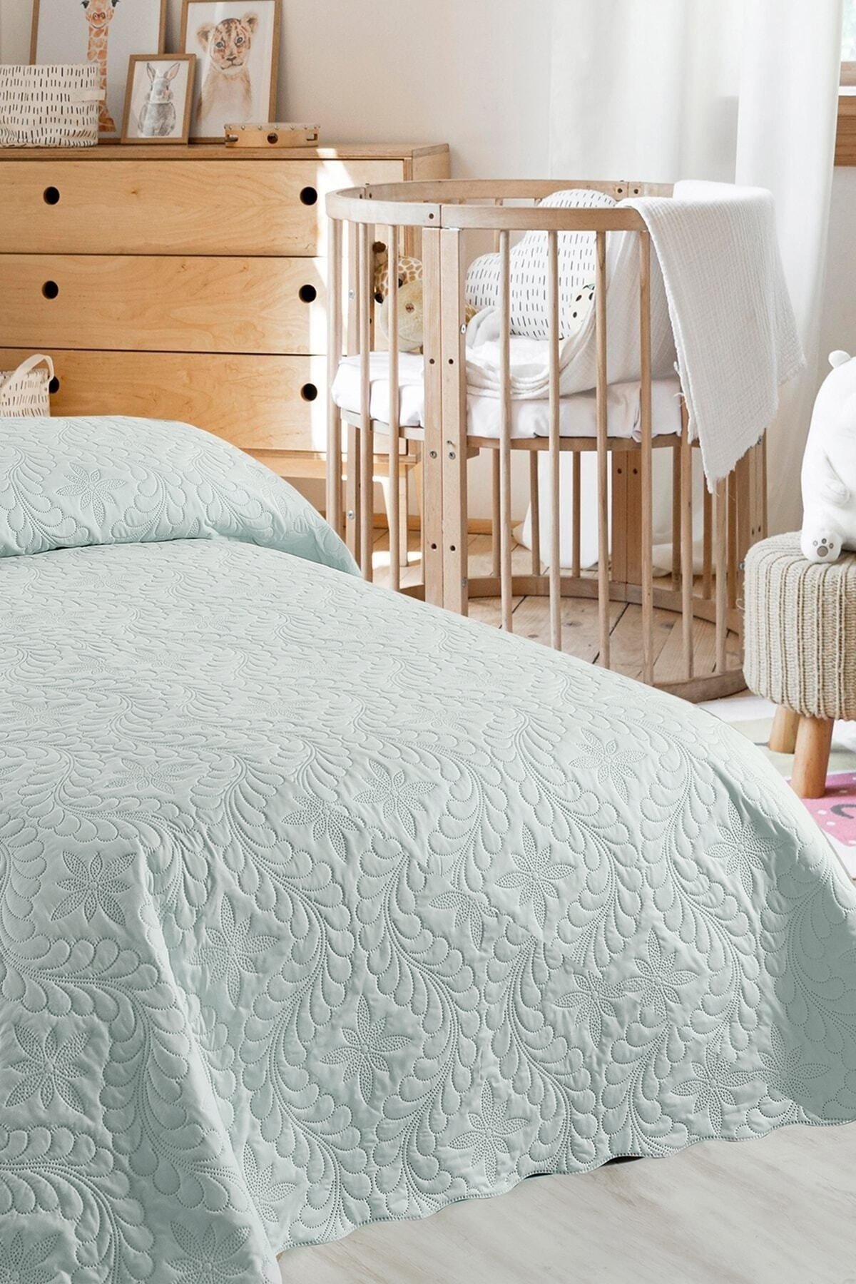 Ivy Açık Yeşil Tek Kişilik Microfiber Kapitone Yatak Örtüsü