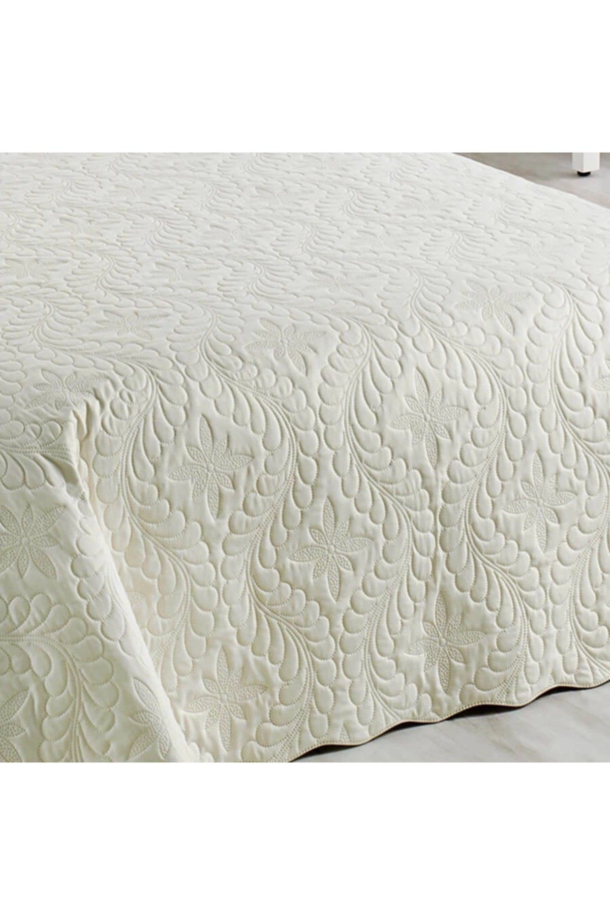 Ivy Krem Tek Kişilik Microfiber Kapitone Yatak Örtüsü Ekru