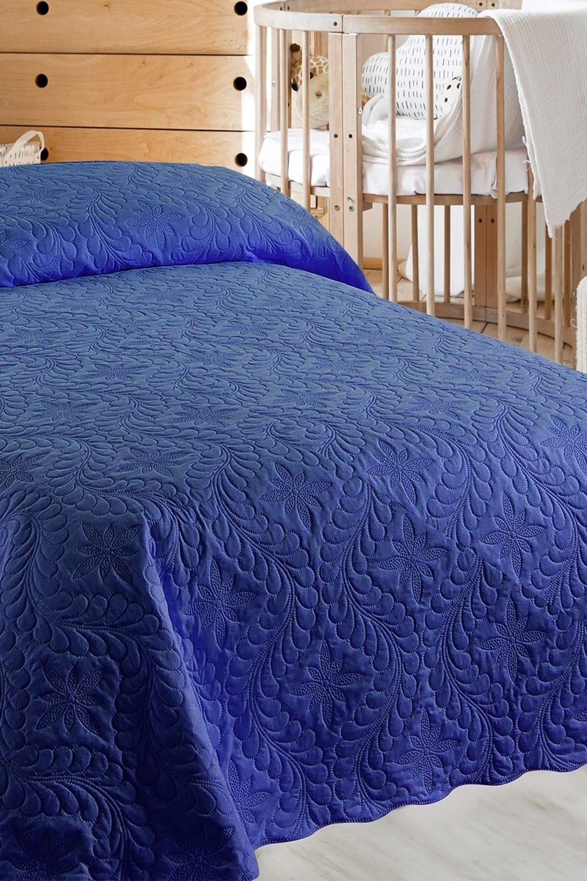 Ivy Lacivert Tek Kişilik Microfiber Kapitone Yatak Örtüsü