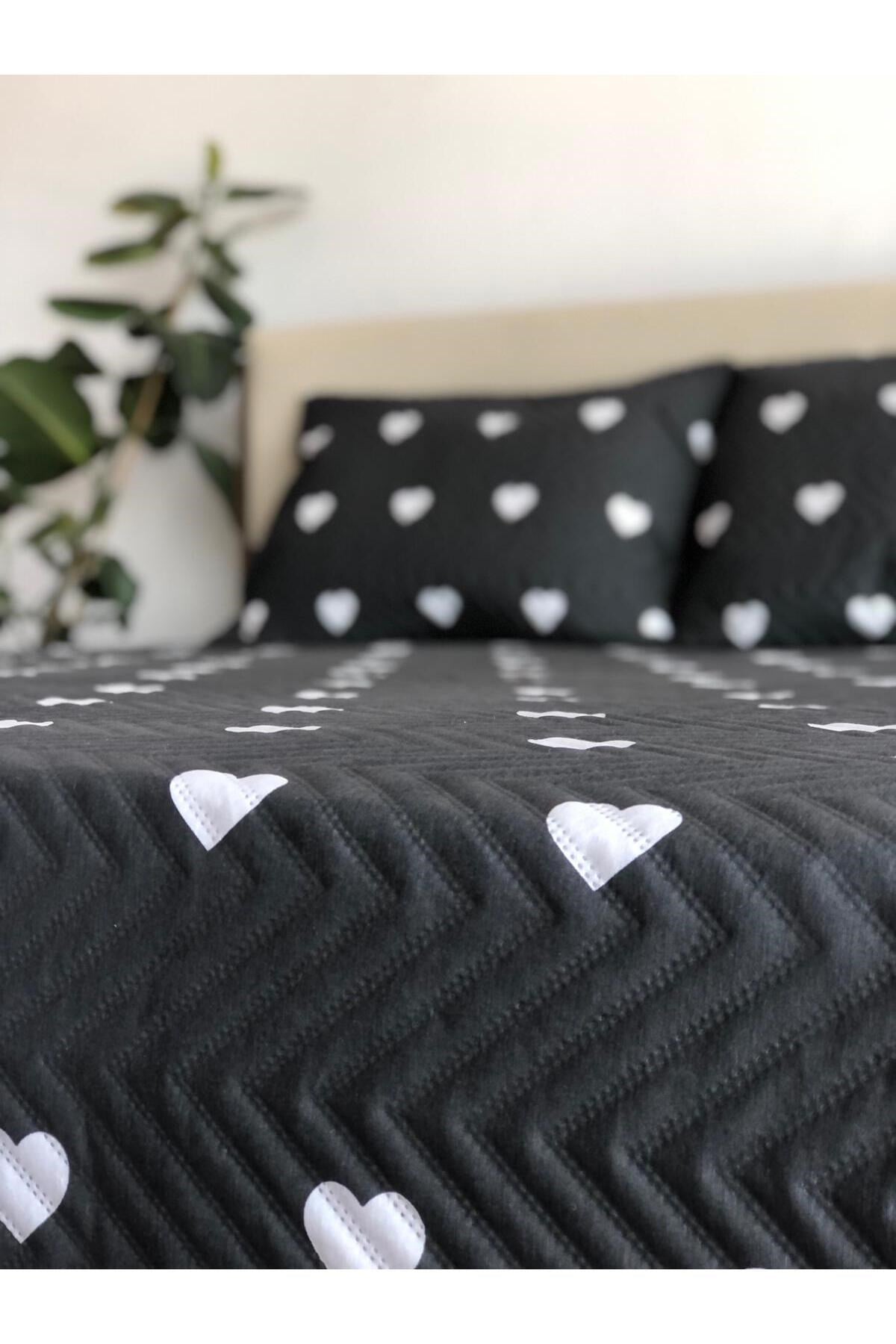 Kalpli Çift Kişilik 3 Parça Yatak Örtüsü Seti - 200x240 cm (Pvc Çantalı)