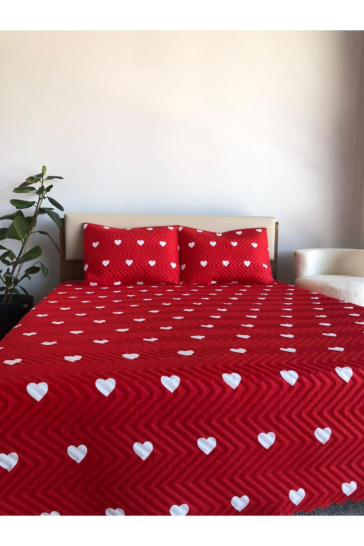 Kalpli Çift Kişilik 3 Parça Yatak Örtüsü Seti - 200x240 cm (Pvc Çantalı)