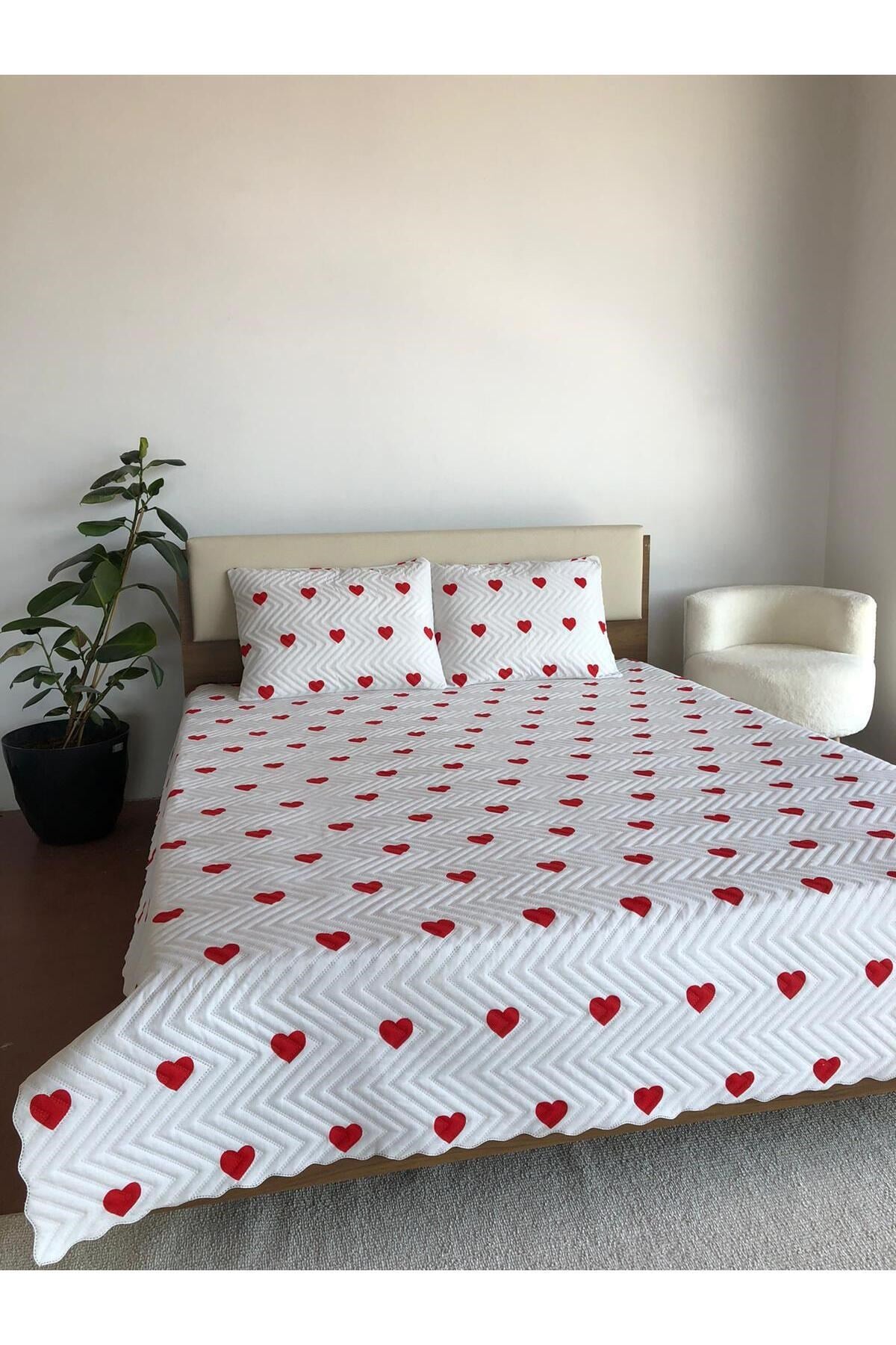 Kalpli Çift Kişilik 3 Parça Yatak Örtüsü Seti - 200x240 cm (Pvc Çantalı)