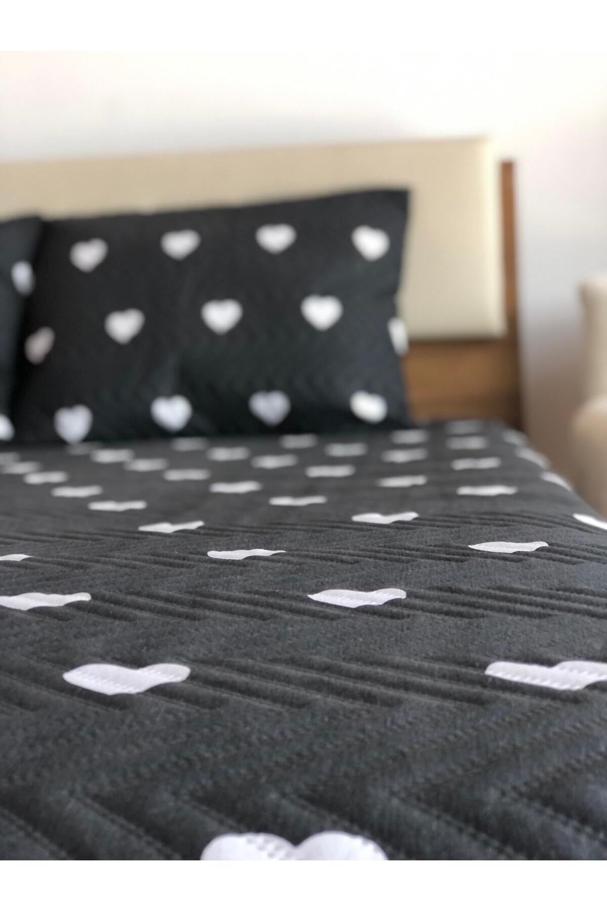 Kalpli Çift Kişilik 3 Parça Yatak Örtüsü Seti - 200x240 cm (Pvc Çantalı)