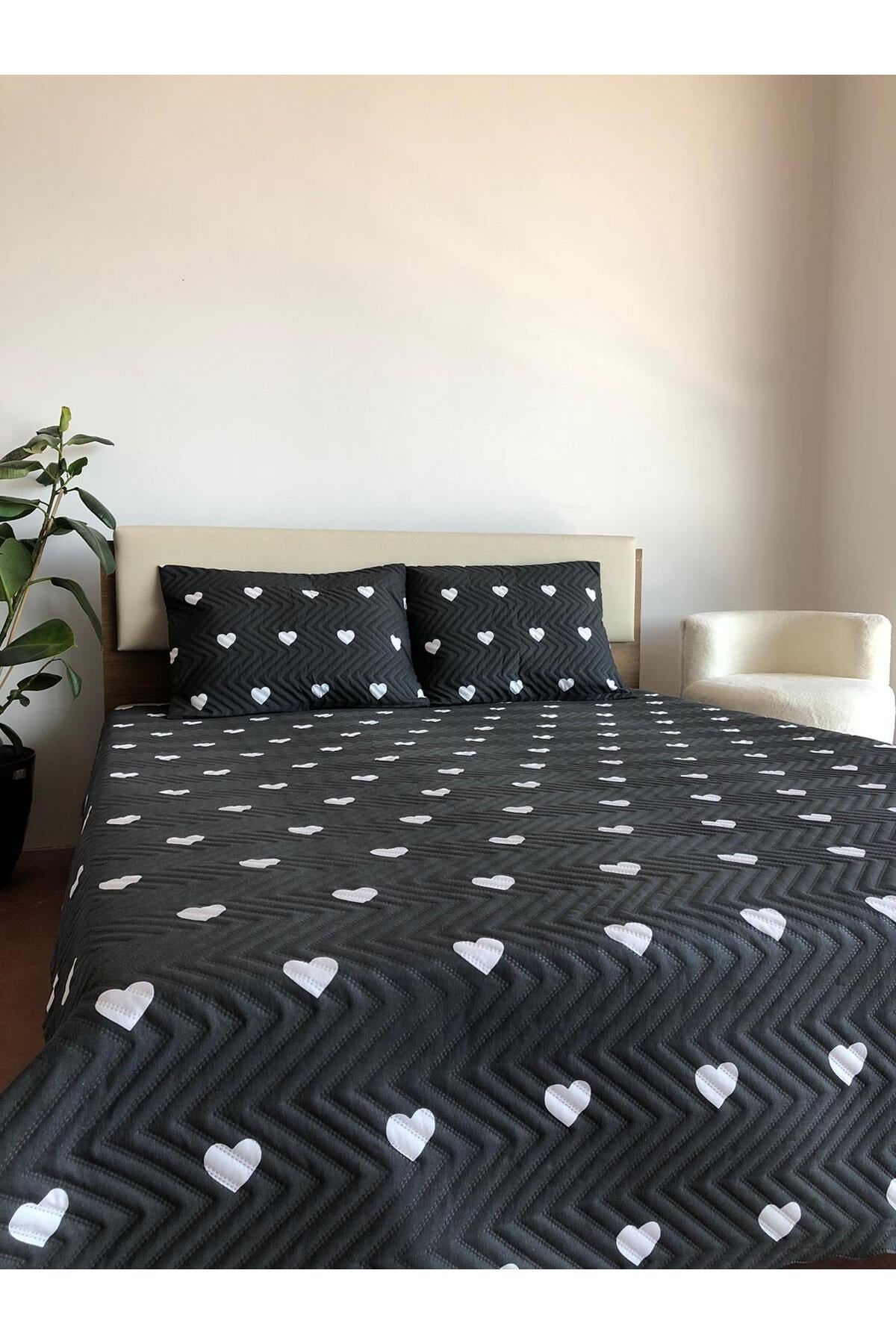 Kalpli Çift Kişilik 3 Parça Yatak Örtüsü Seti - 200x240 cm (Pvc Çantalı)