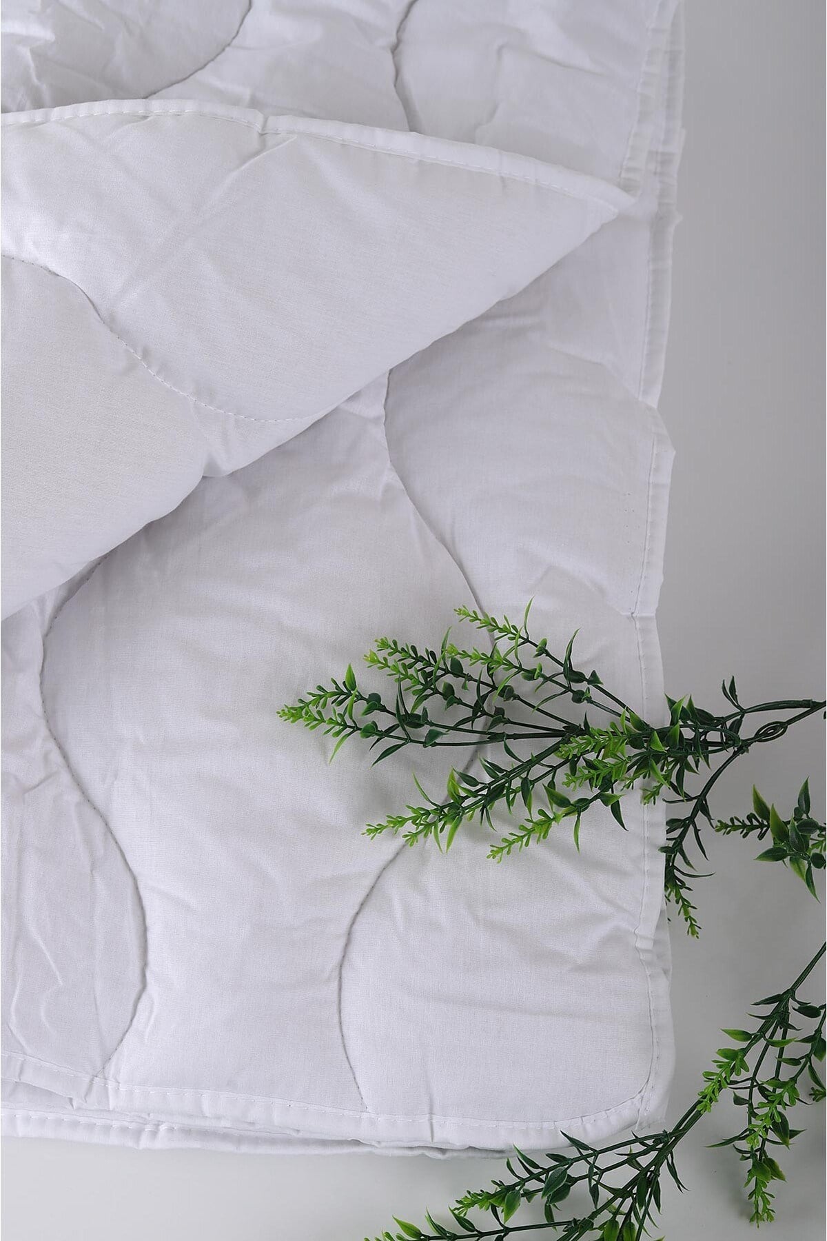 Kristal 100x150 cm Bebek Yorganı | Yumuşak Dokulu, Konforlu, Nefes Alabilen, Dört Mevsime Uygun