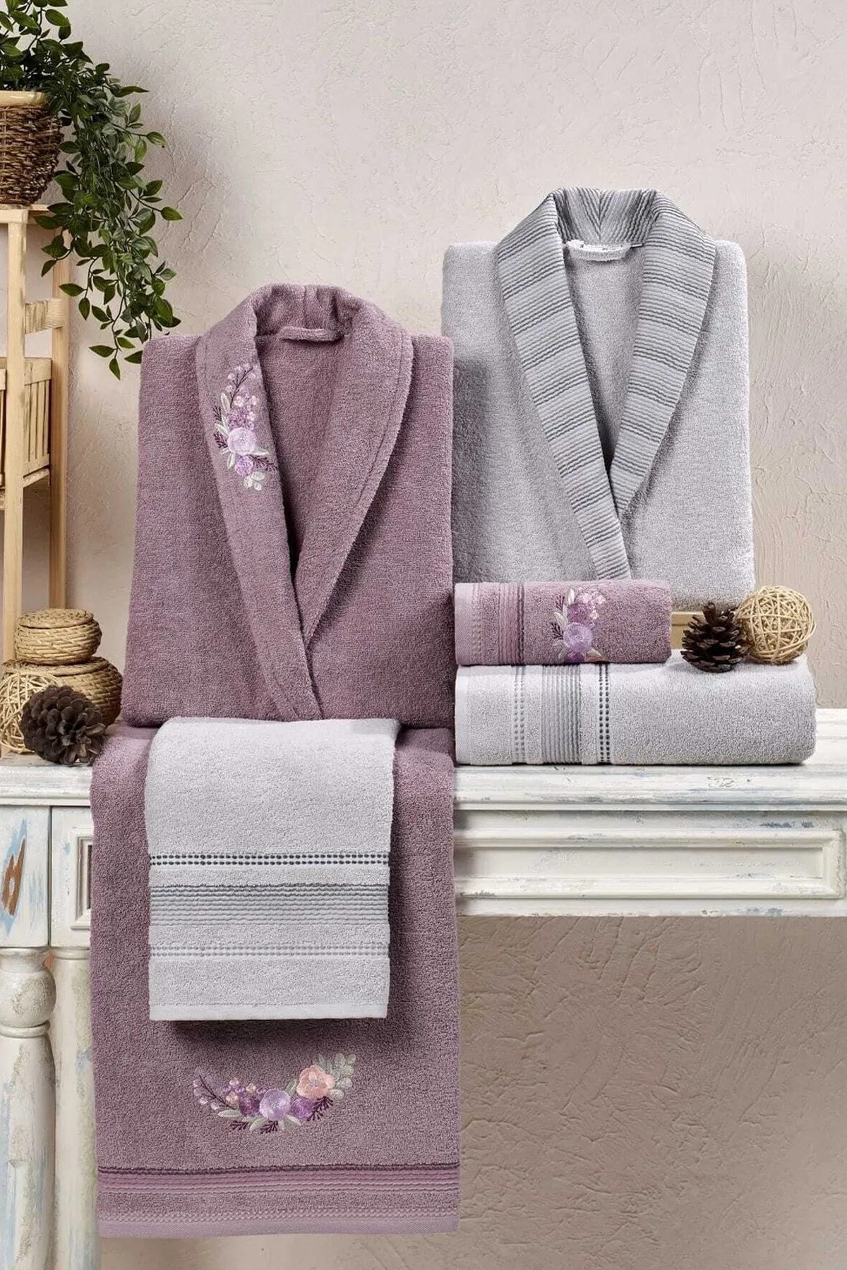 Kristal Soft Cotton Nakışlı 6 Parça Aile Bornoz Takımı - Gri - Leylak
