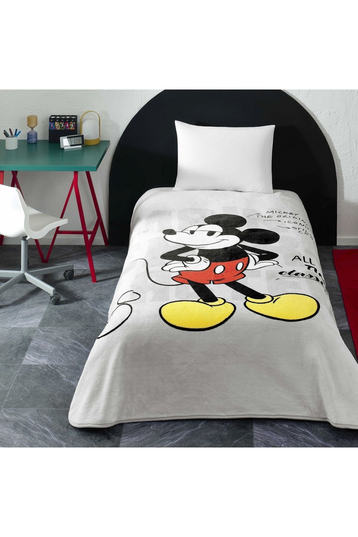 Lisanslı Disney Mickey Mouse Fashion Tek Kişilik Battaniye