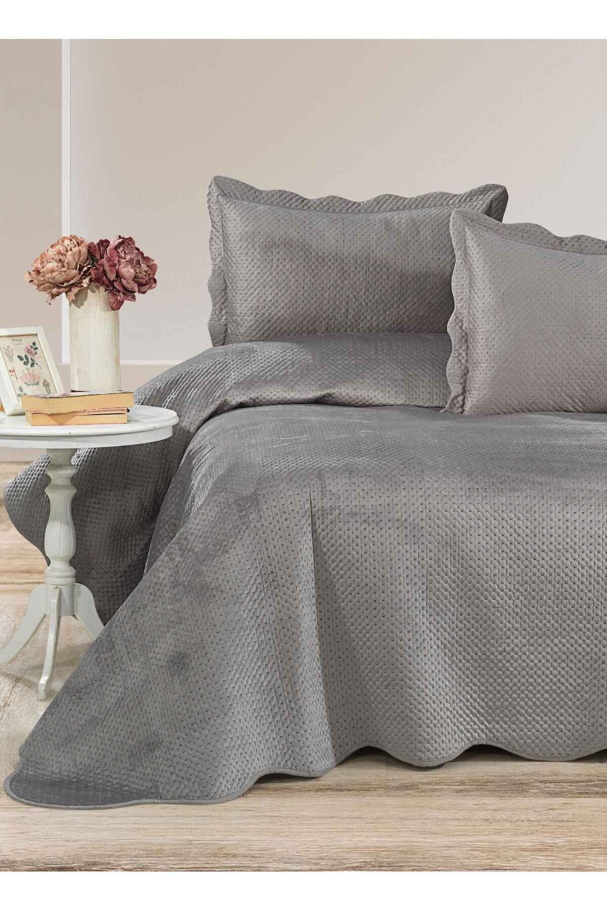 Lüks Kadife Çift Kişilik Yatak Örtüsü Seti (3 Parça) – 250x260 cm – Şık Tasarım - Orijinal PVC Çanta