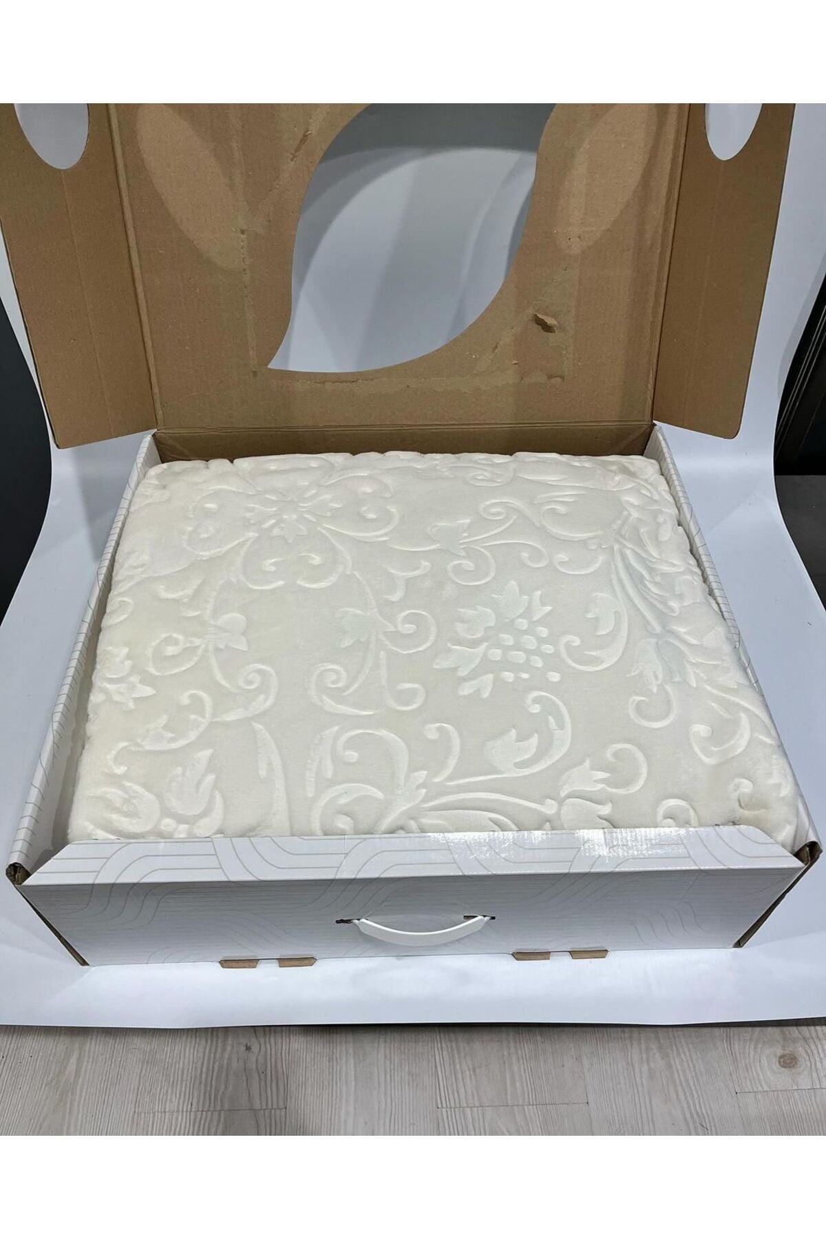 Merinos Elegans Tek Kişilik Battaniye Kutulu (YENİ DESENLER)