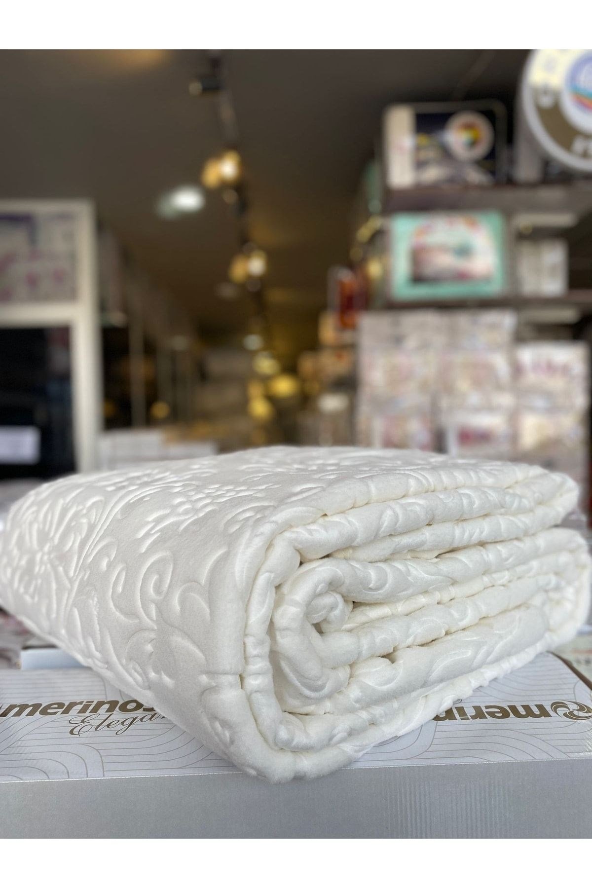 Merinos Fashion Çift Kişilik Kutulu Battaniye 200x240 3400gr - Krem Renk