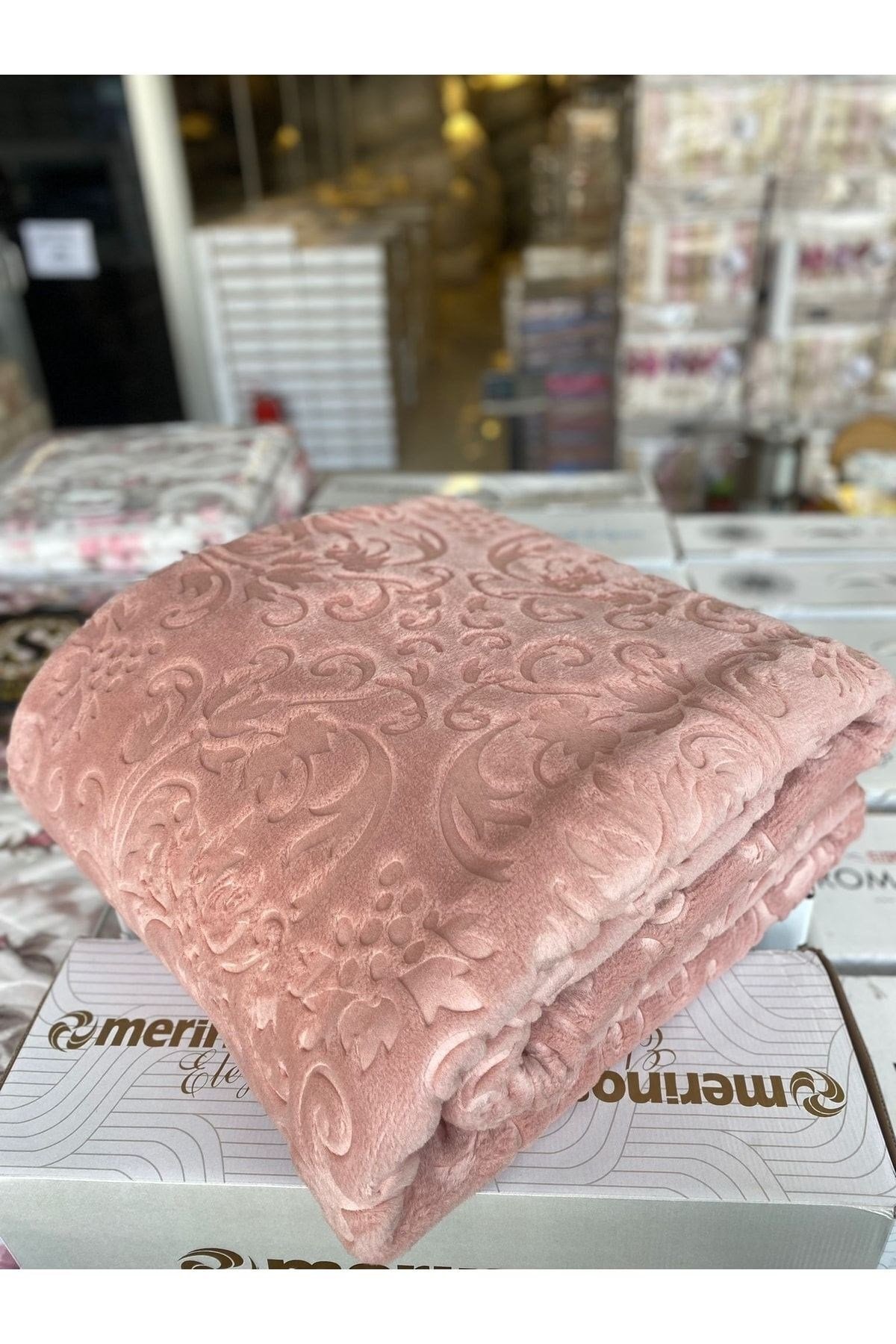 Merinos Fashion Çift Kişilik Kutulu Battaniye 200x240 3400gr
