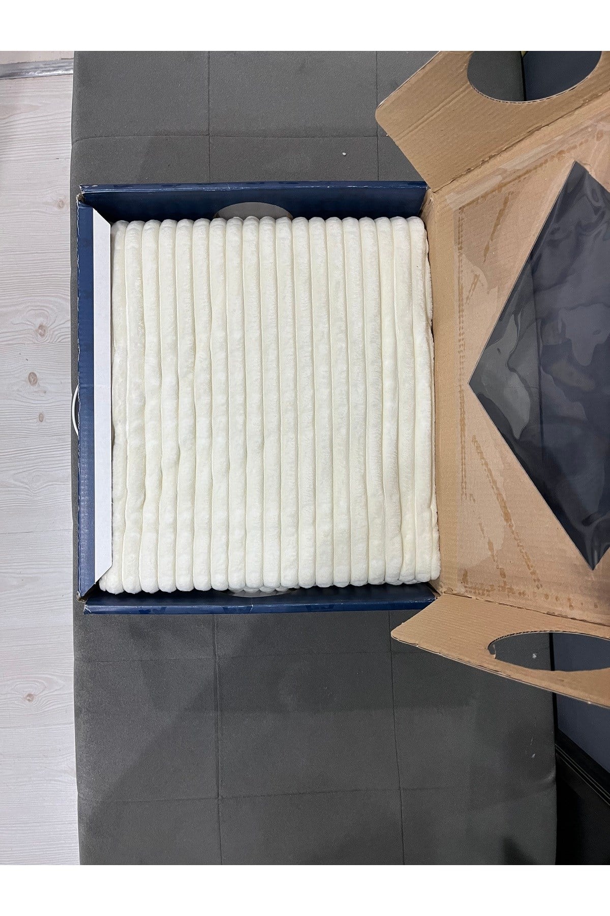 MERİNOS MODERNLİNE TEK KİŞİLİK YATAK ÖRTÜSÜ