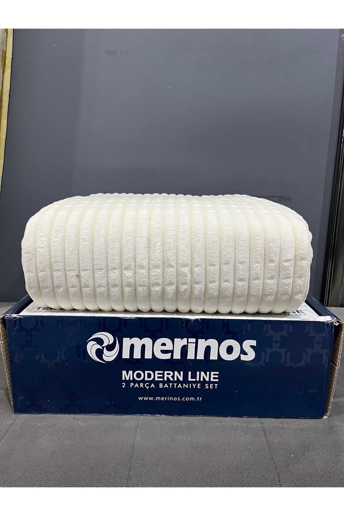 MERİNOS MODERNLİNE TEK KİŞİLİK YATAK ÖRTÜSÜ