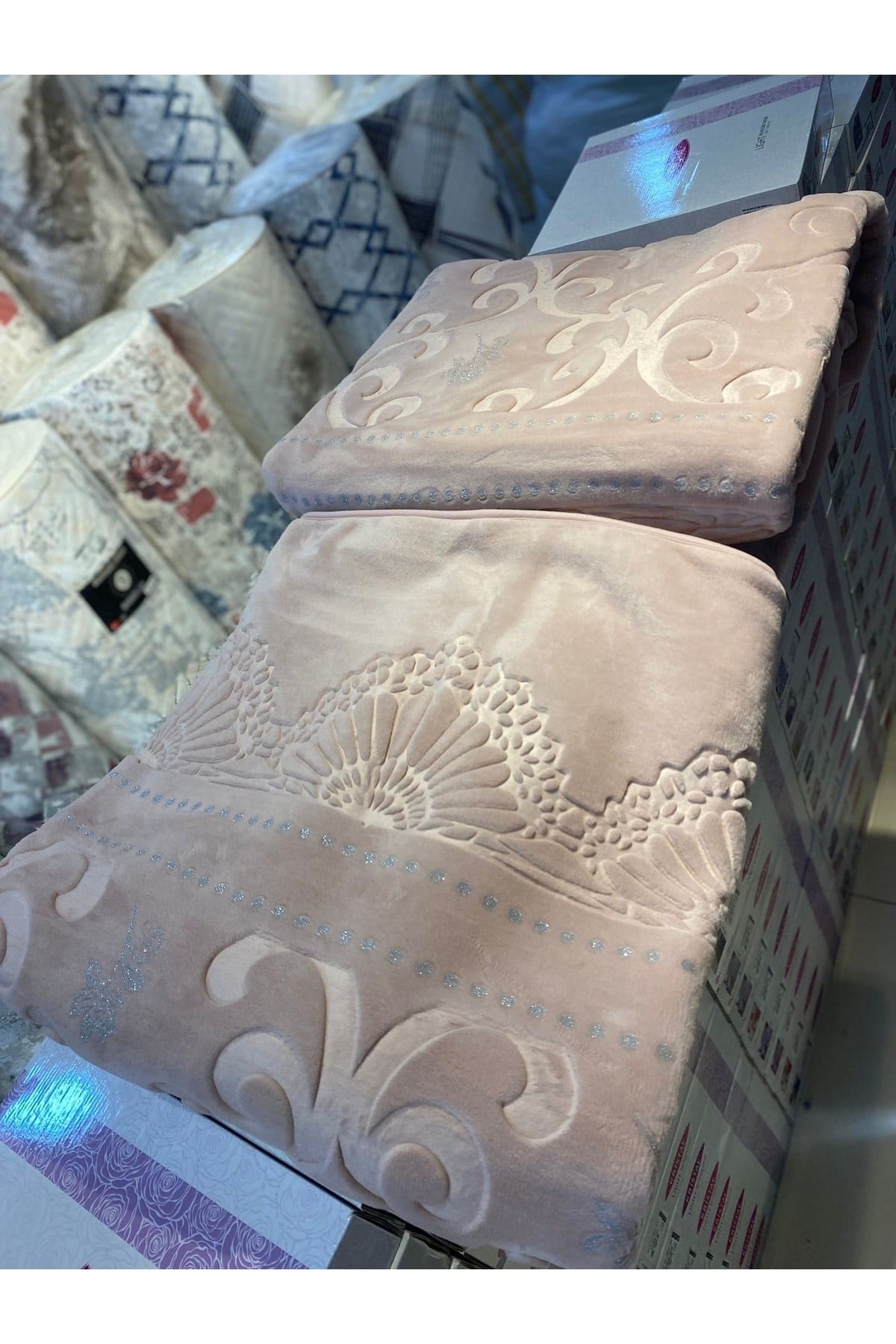 Merinos Pırıltı Çift Kişilik Battaniye ( Simli)