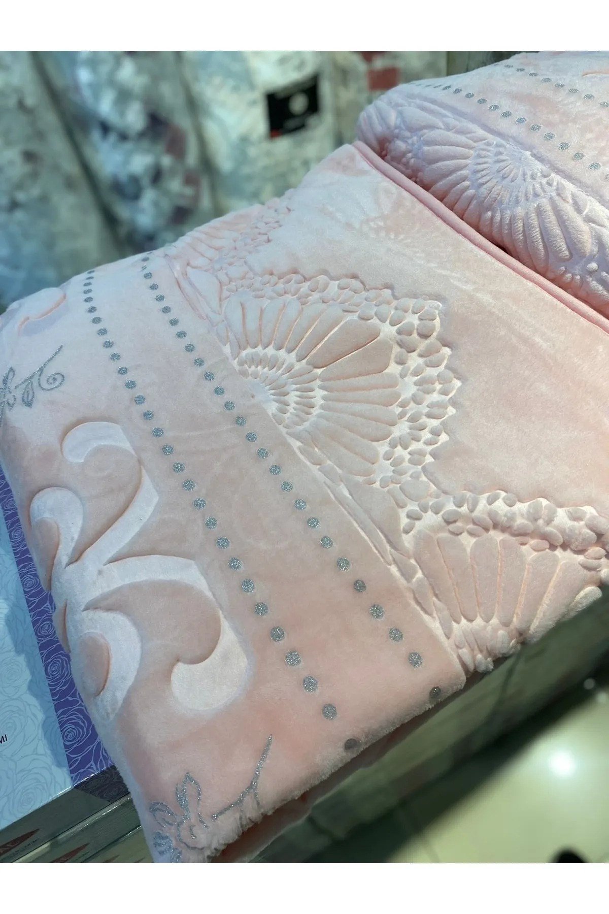 Merinos Pırıltı Çift Kişilik Battaniye ( Simli)