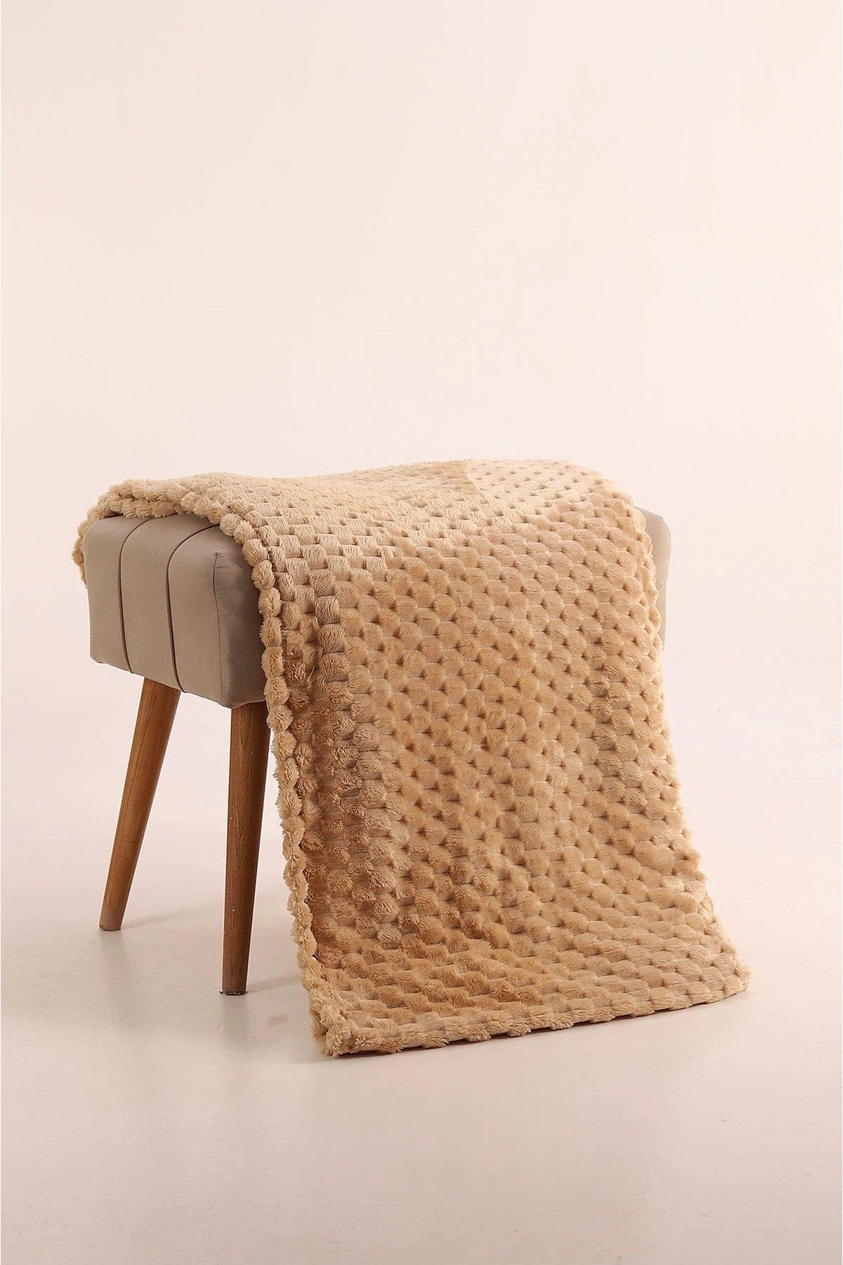 Mira 180x220 cm Koltuk & Kanepe Örtüsü | Yumuşak Dokulu | Şık Tasarım | Modern Ev Dekorasyonu