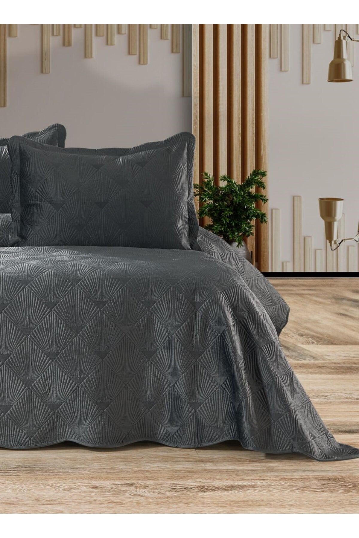Nakışlı Kadife Çift Kişilik 3 Parça Yatak Örtüsü Seti - 250x260 cm - Pvc Çantalı - %100 Pamuk