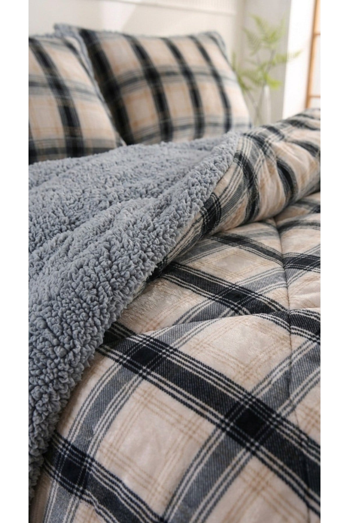 Osotto Çift Kişilik Desenli Comforter Yorgan Seti | 220x240 cm | Şık, Yumuşak Dokulu | Çeyizlik & Günlük Kullanım