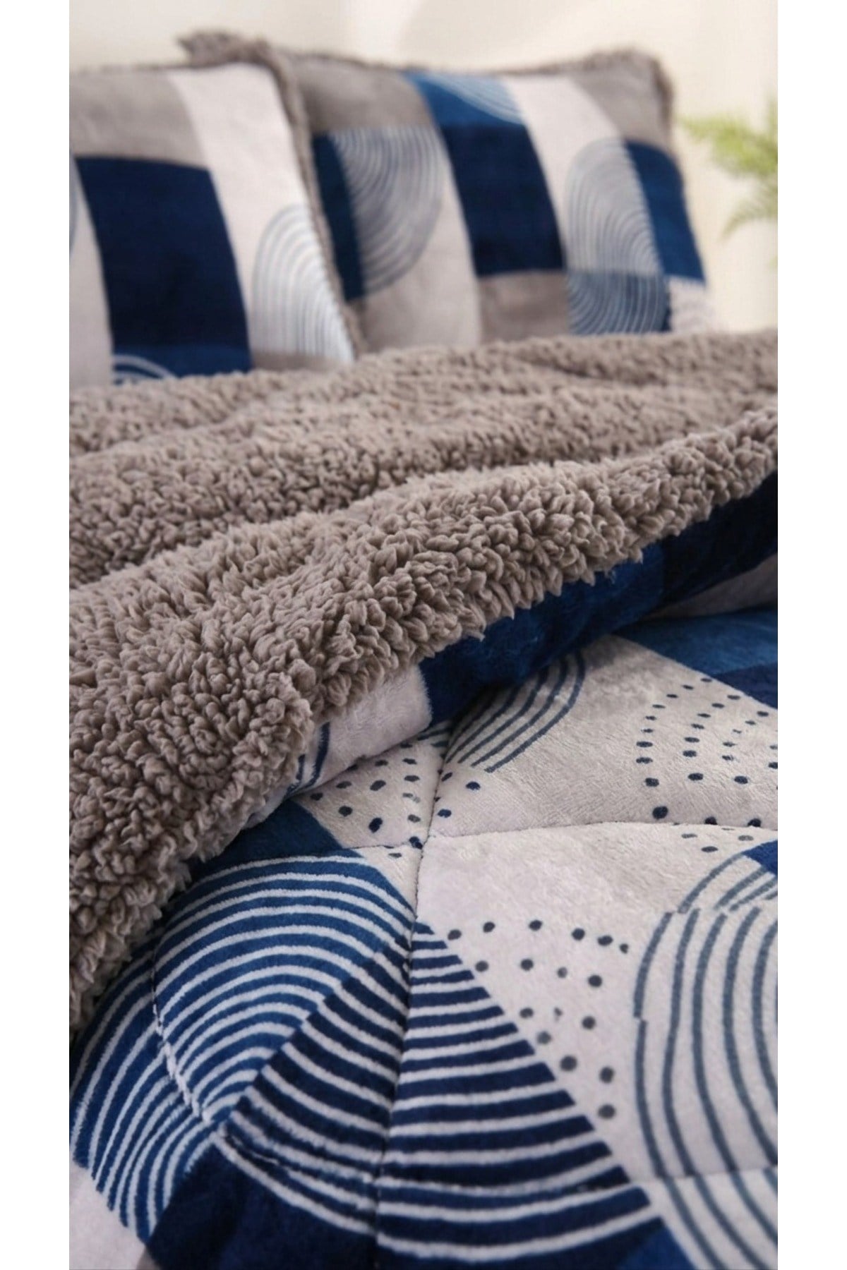 Osotto Çift Kişilik Desenli Comforter Yorgan Seti | 220x240 cm | Şık, Yumuşak Dokulu | Çeyizlik & Günlük Kullanım