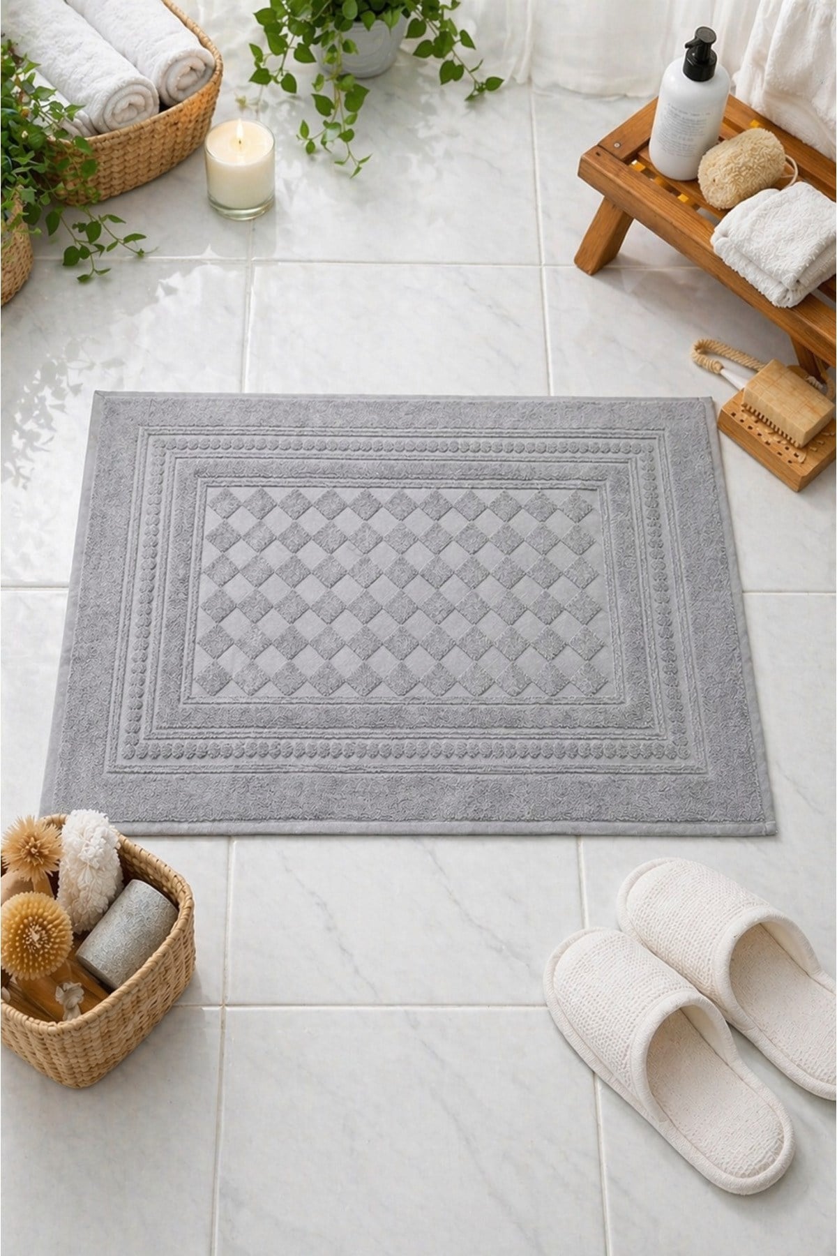 Piramit Desenli Lüks Ayak Havlusu | 50x70 cm | %100 Pamuk | Ultra Yumuşak Doku | Yüksek Emicilik | Dayanıklı ve Şık