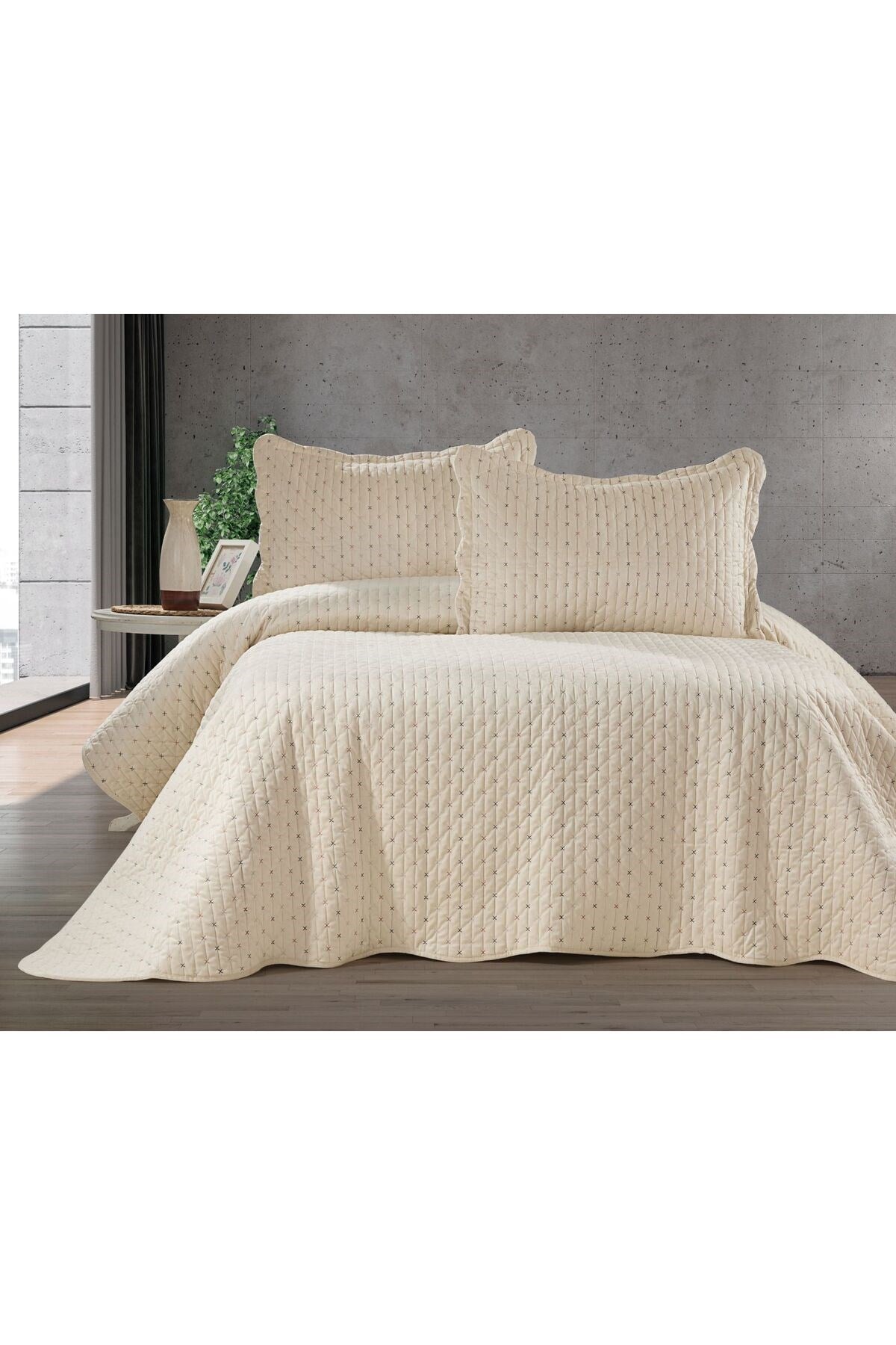 Renkli Nakışlı Çift Kişilik Yatak Örtüsü Seti (3 Parça) - 250x260 cm - Pvc Çantalı - %100 Pamuk