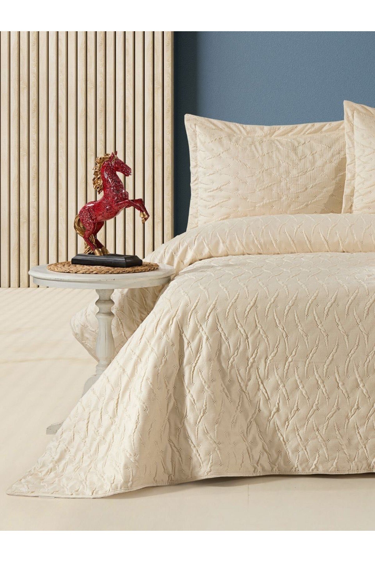 Zara Kadife Yatak Örtüsü Seti | Çift Kişilik 250x260 cm | Yüksek Kalite | Şık, Yumuşak ve Dayanıklı