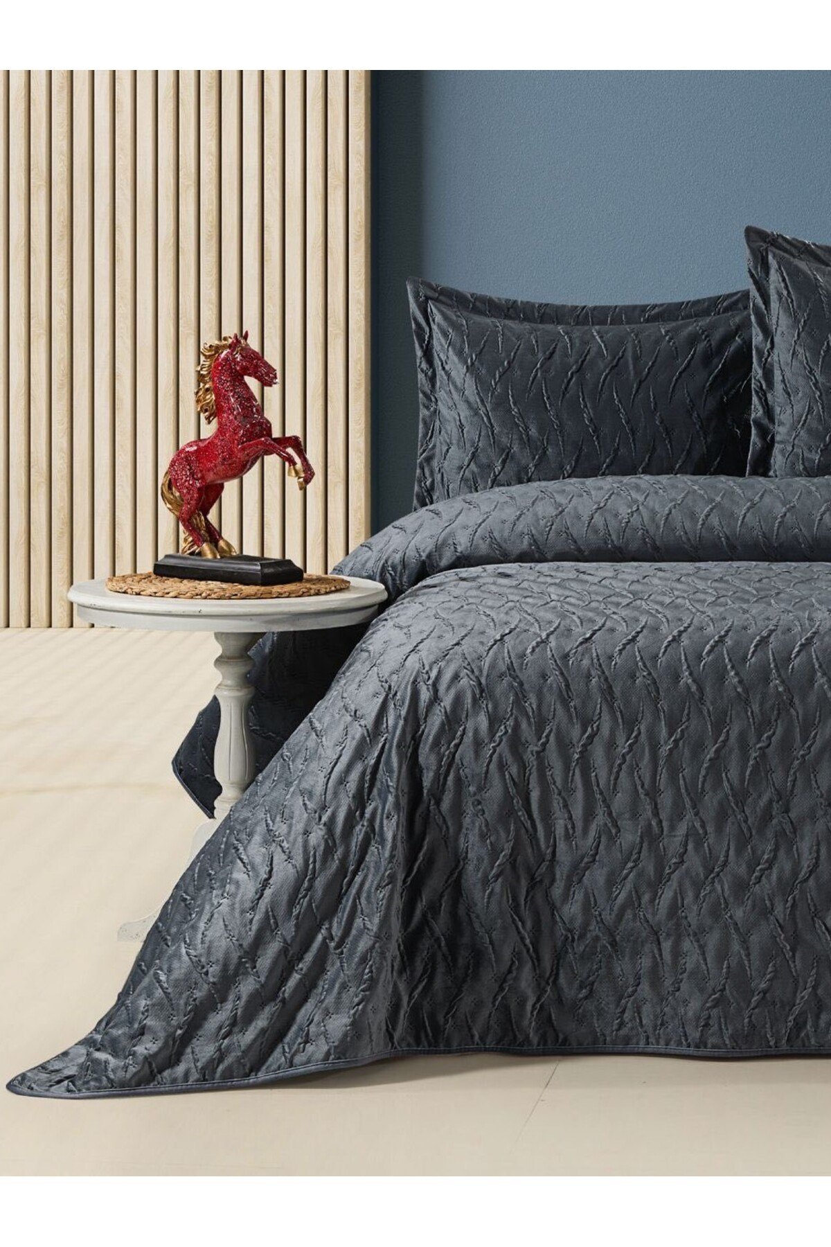 Zara Kadife Yatak Örtüsü Seti | Çift Kişilik 250x260 cm | Yüksek Kalite | Şık, Yumuşak ve Dayanıklı