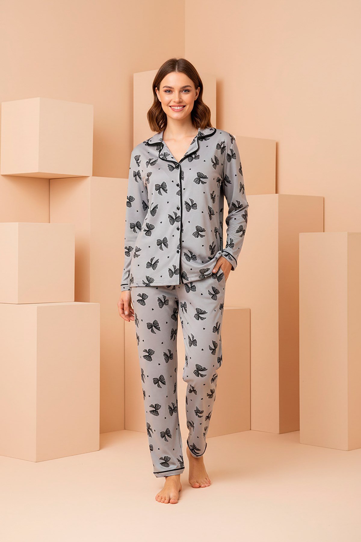 Anne-Kız Gri Fiyonk Desenli Düğmeli Örme Uzun Kollu Pijama Takımı