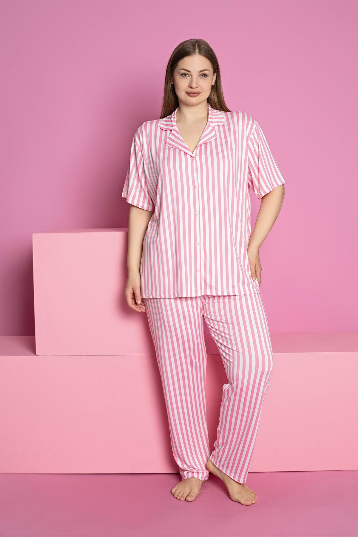 Büyük Beden CIZGILI DESEN MİLAN Düğmeli Kısa Kol Pijama Takımı