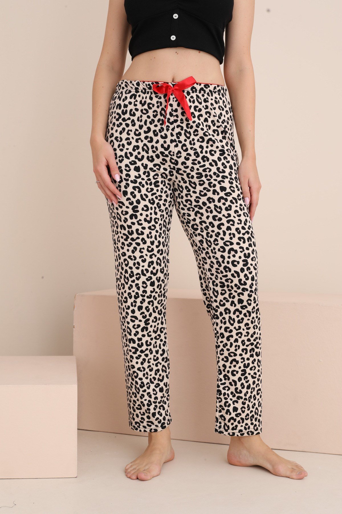 Kadın Pijama Cepsiz Fiyonk ve Bel Lastik Detaylı Baskılı Tek Alt
