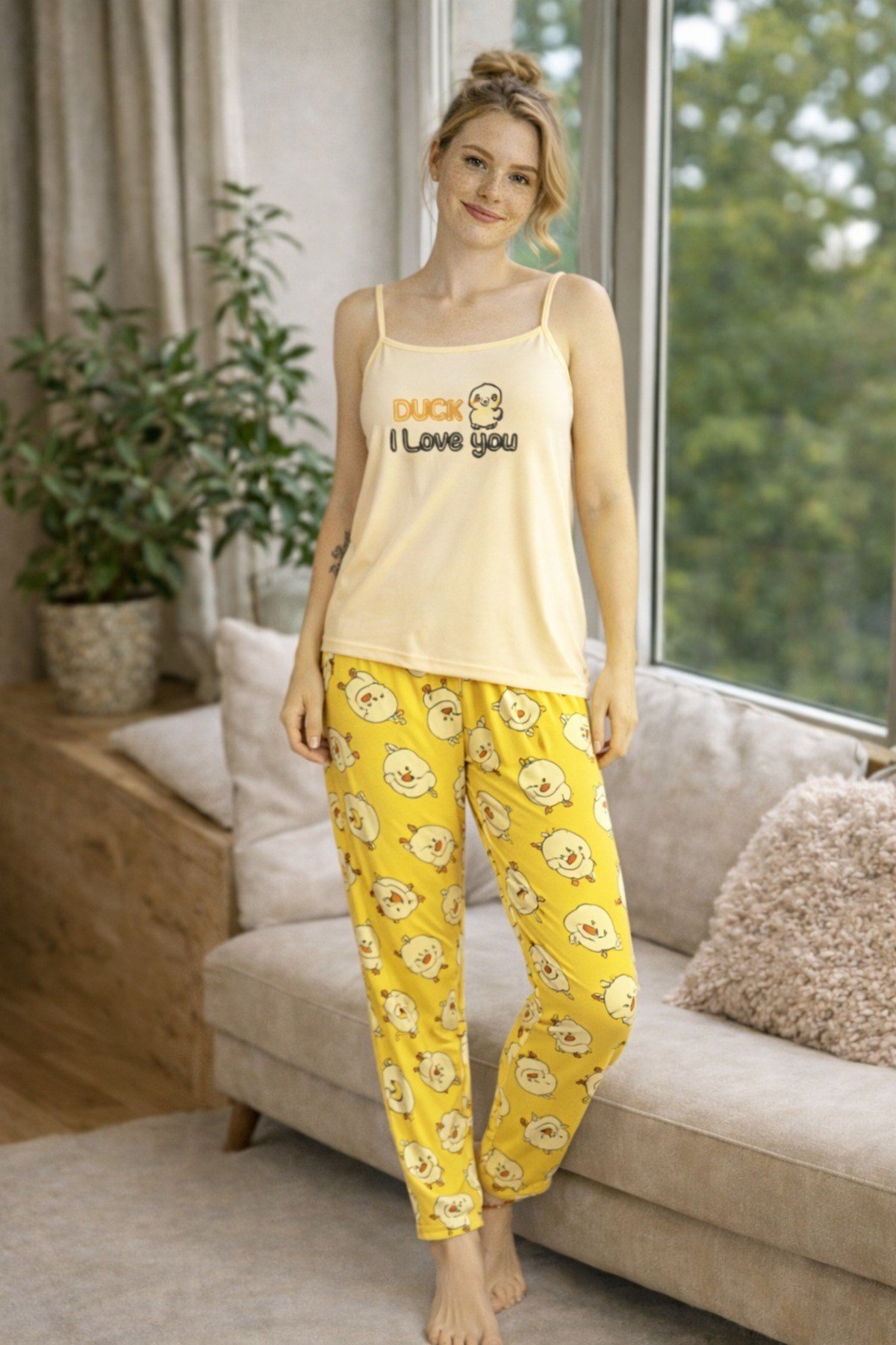 Kadın Sarı Civciv Baskılı Milan Askılı Pijama Takımı