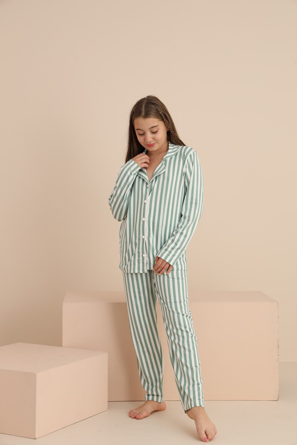 Kız CİZGİLİ YESİL Çocuk Yakalı Önü Düğmeli Pijama Takımı