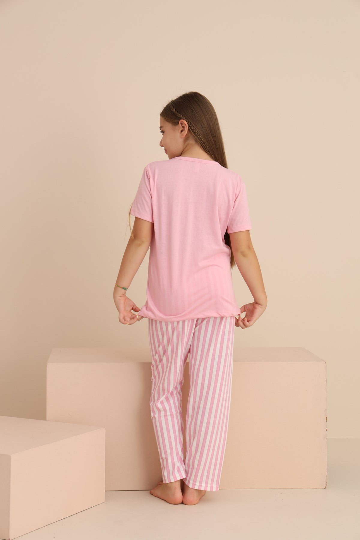 KIZ ÇOCUK LABUBU BASKILI PEMBE KISA KOL PİJAMA TAKIMI
