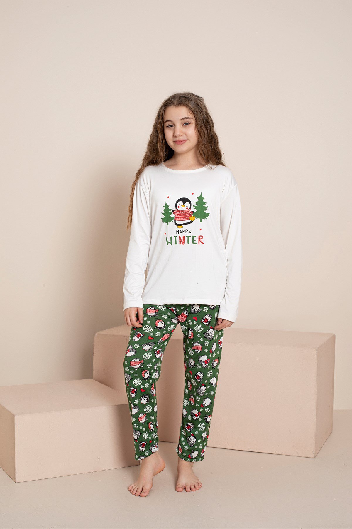 KIZ ÇOCUK WINTER PENGUEN MİLAN ÖRME UZUN KOL PİJAMA TAKIMI