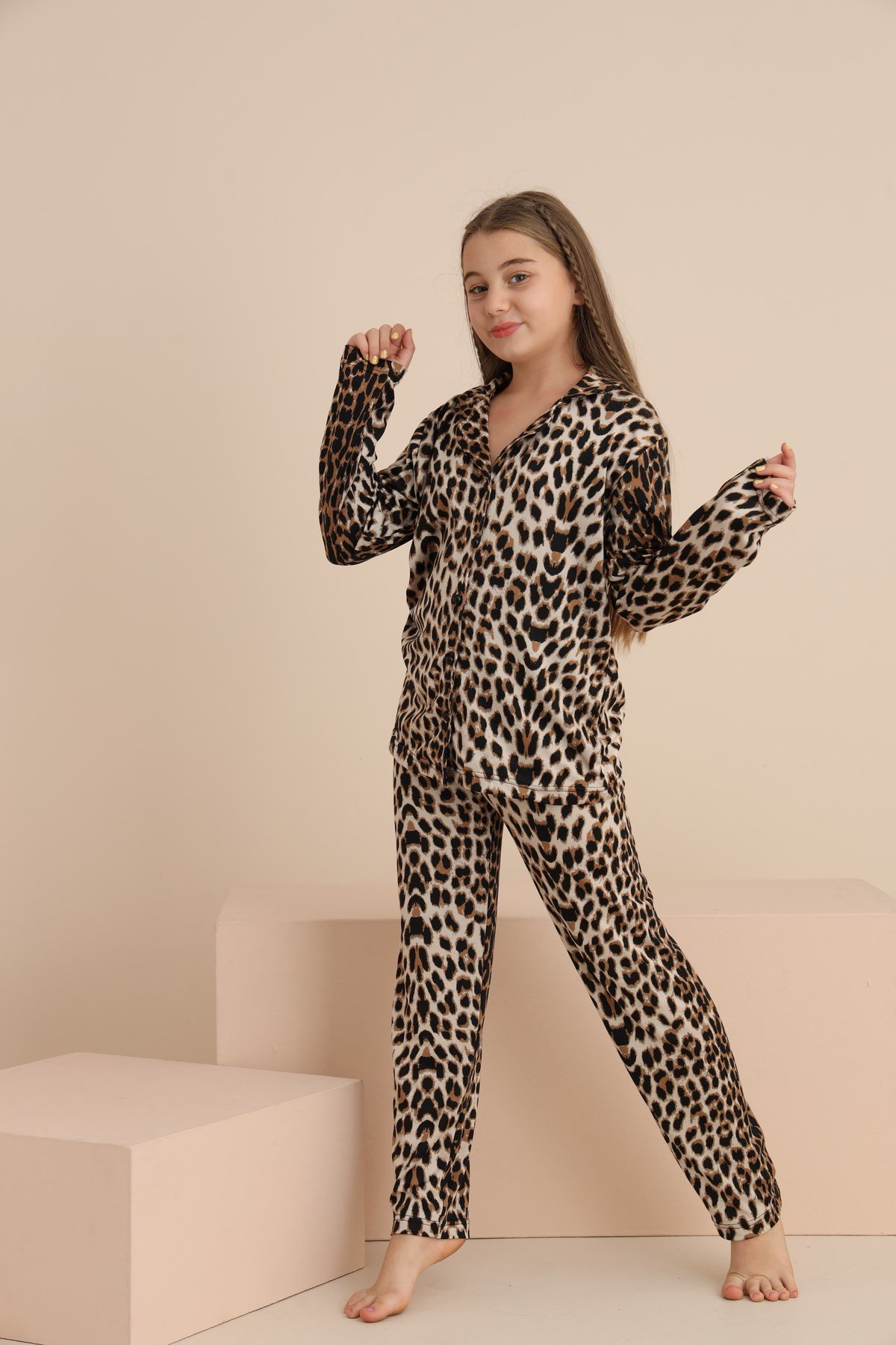Kız LEOPAR Çocuk Yakalı Önü Düğmeli Pijama Takımı