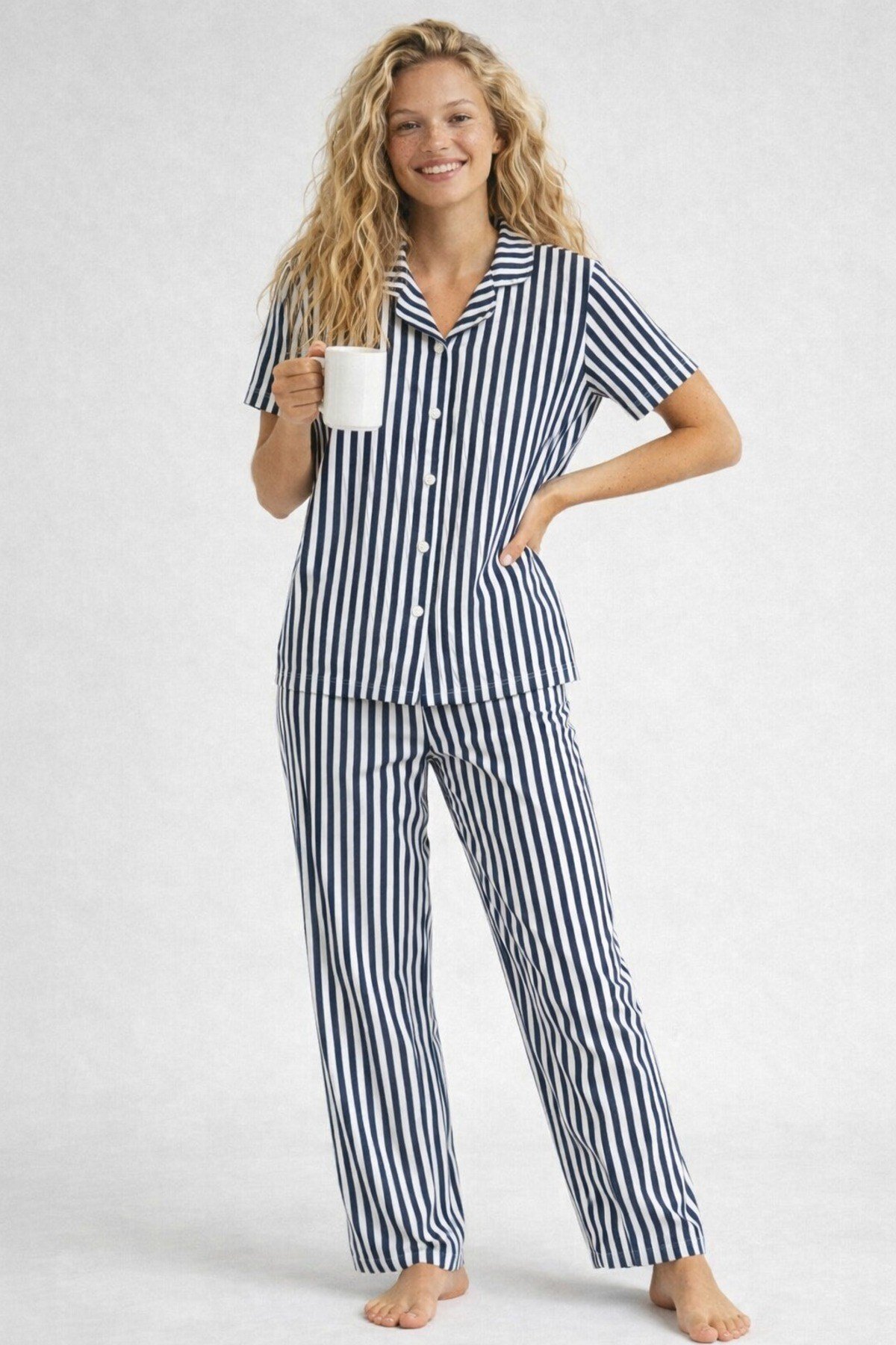 Pamuklu Örme Kumaş Desenli Düğmeli Pijama Takım